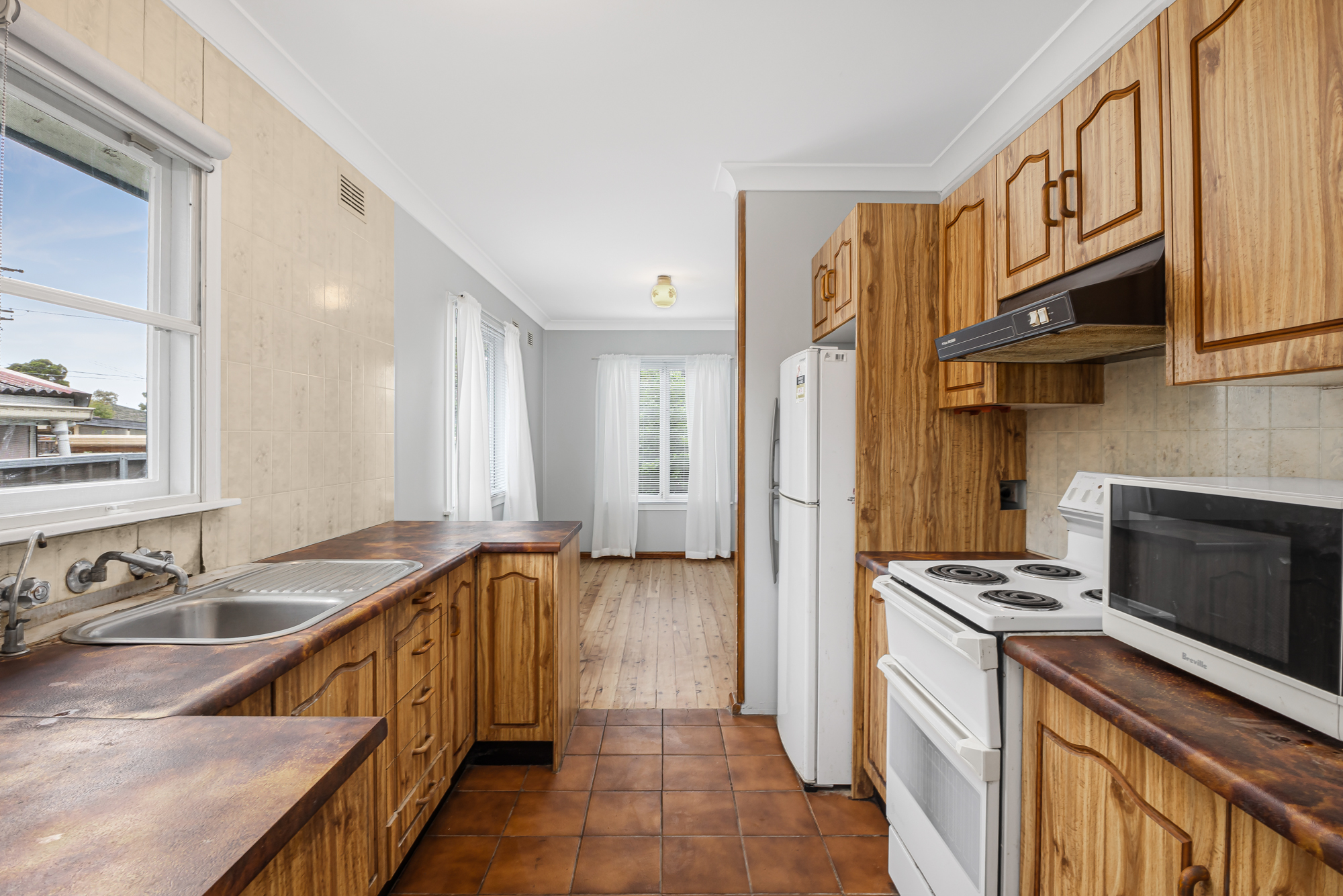 24 Mindanao Avenue, Lethbridge Park, NSW 2770 - Image 3