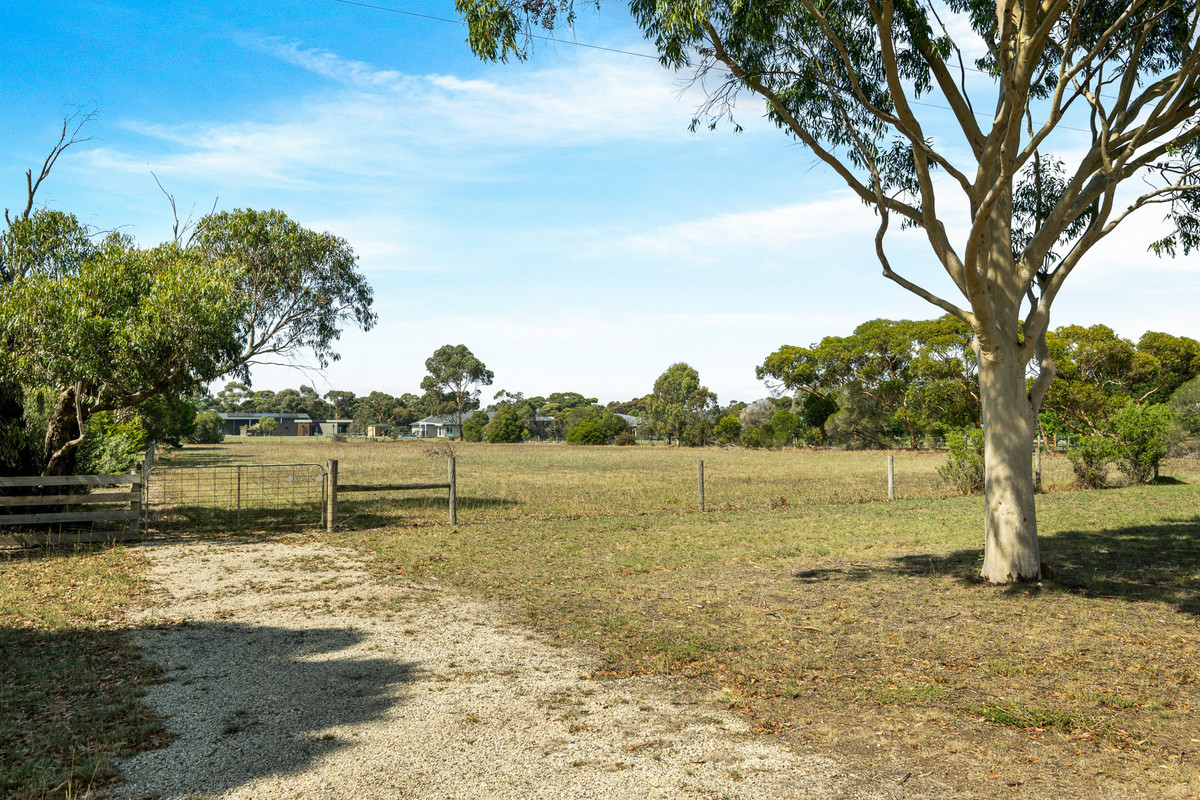 111 Clyde Road, Bannockburn, Vic, 3331 - Image 2