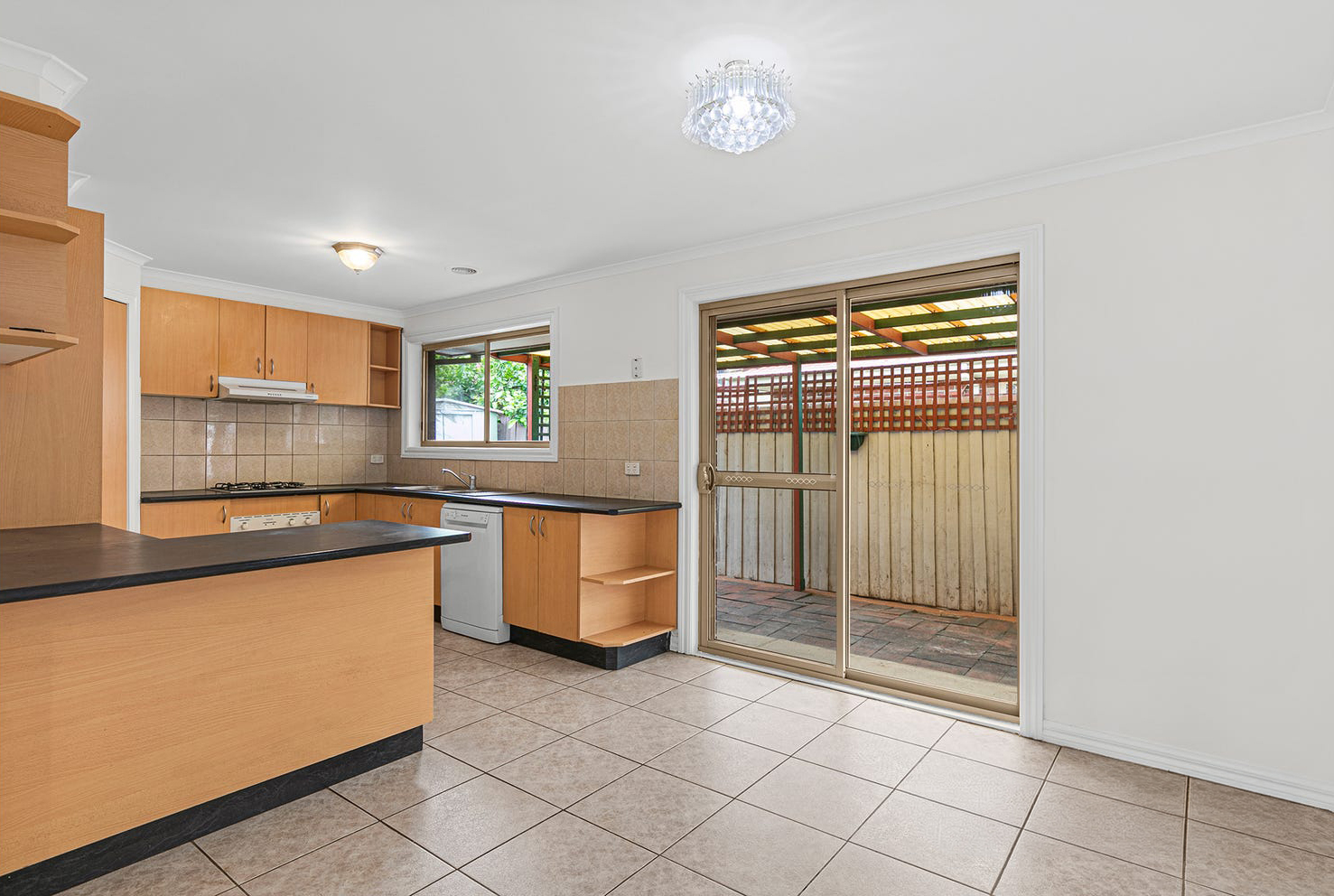 3-bedroom unit at 3/6 London Road, Broadmeadows, VIC 3047, Hume, Victoria