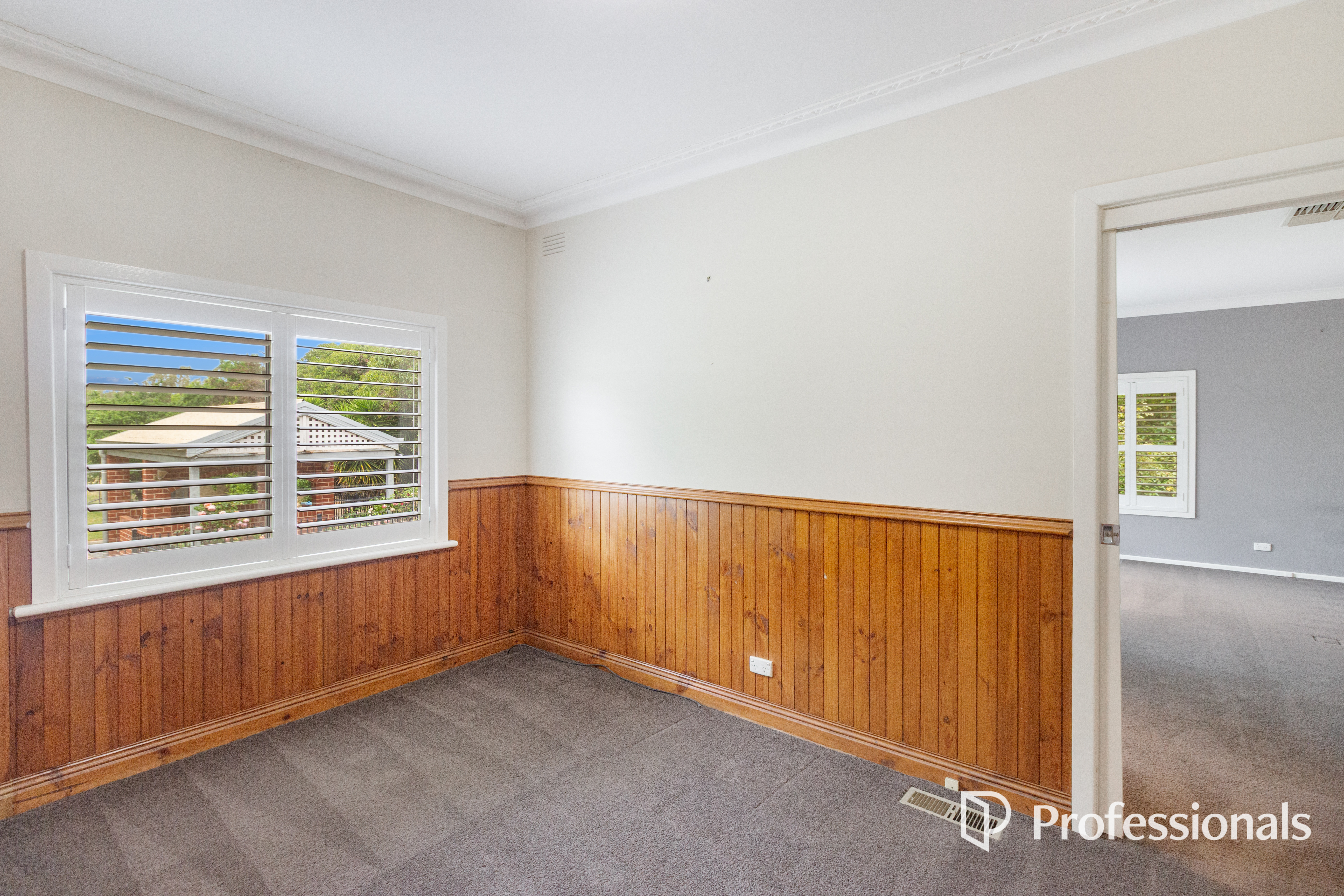 6-bedroom house at 543 Kooringal Road, Lake Albert, NSW 2650, Wagga Wagga, New South Wales