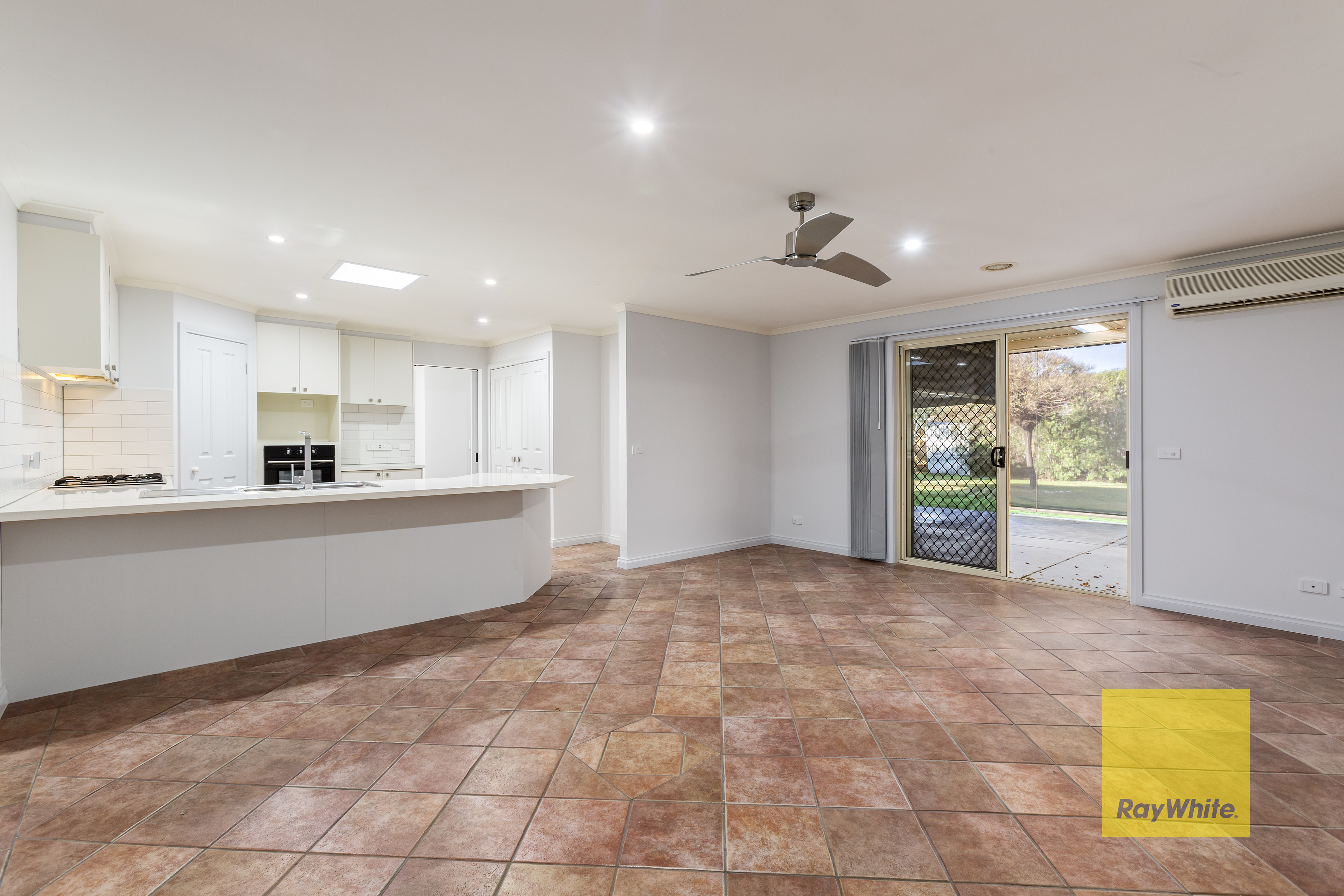 8 Smith Street, Grovedale, VIC 3216 - Image 2
