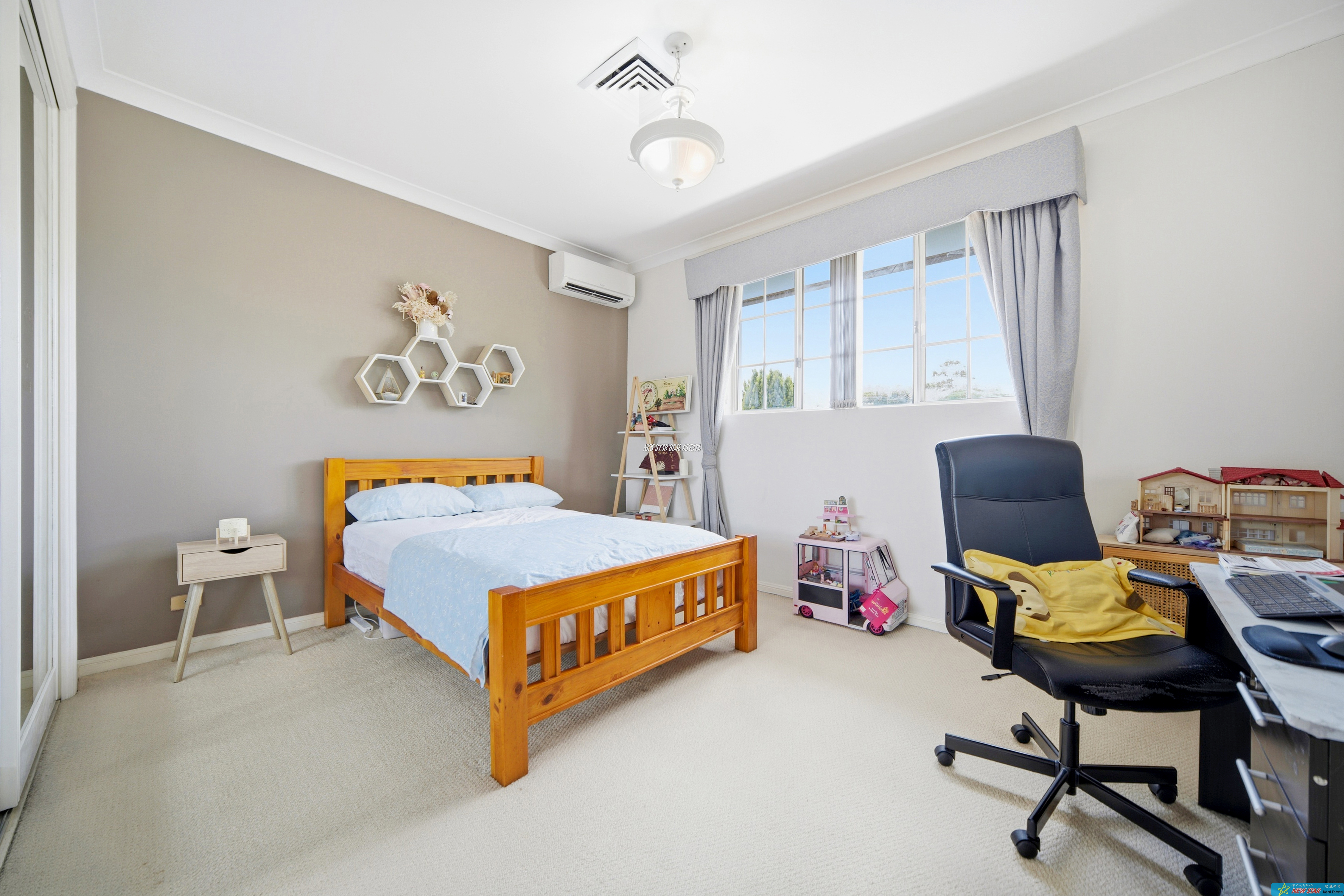 5-bedroom house at 191 EPSOM ROAD, Chipping Norton NSW 2170, , New South Wales