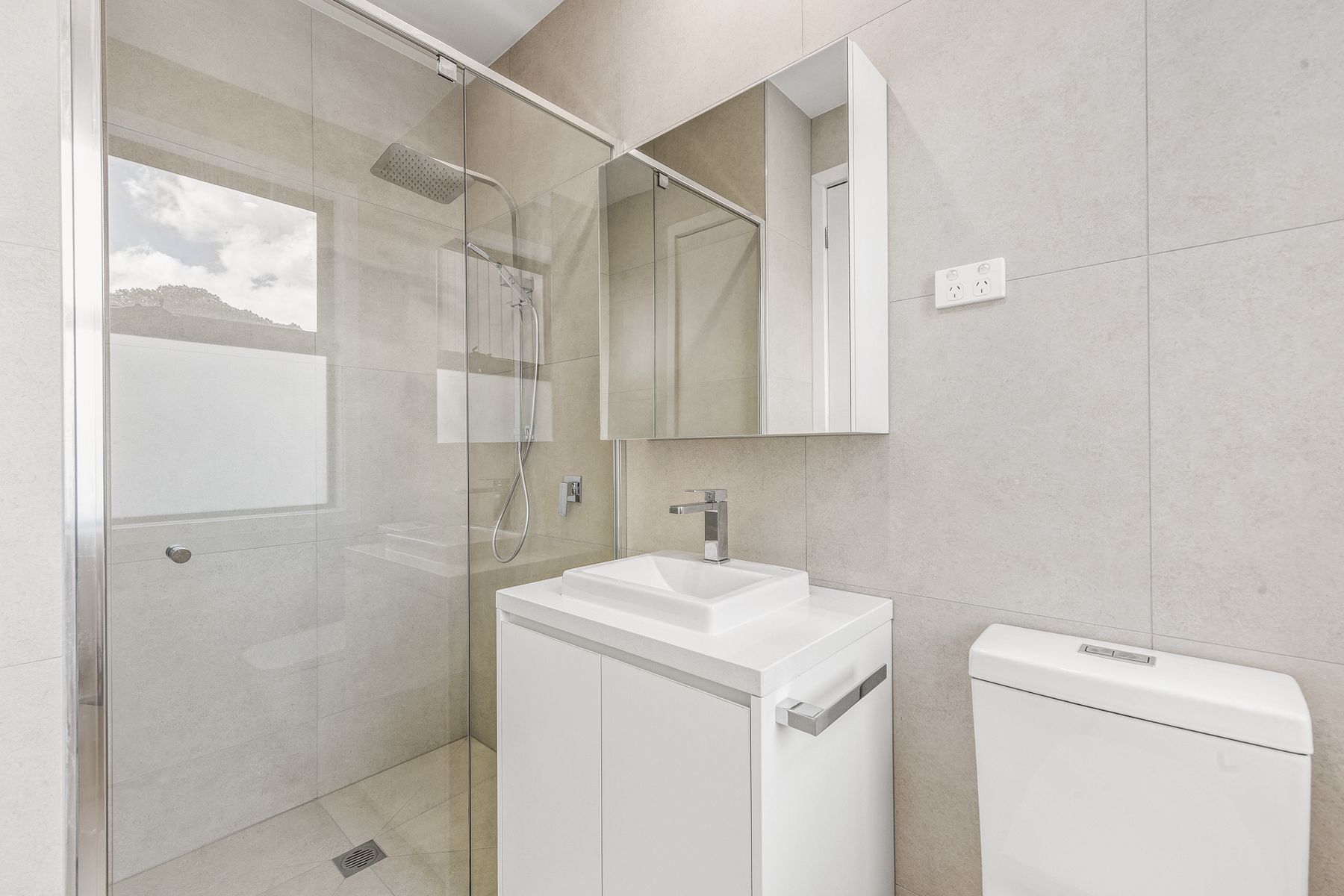 3-bedroom unit at 71B Yuille Street, Frankston, VIC 3199, Frankston, Victoria