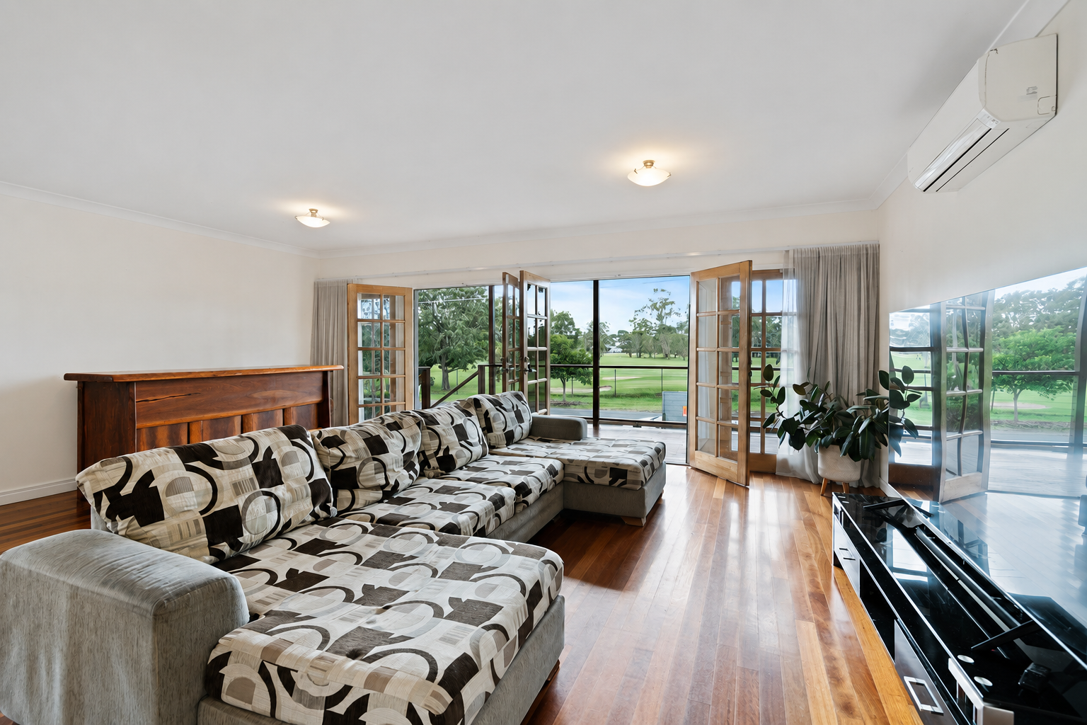 12 Chandos Street, Wynnum West, QLD 4178 - Image 4