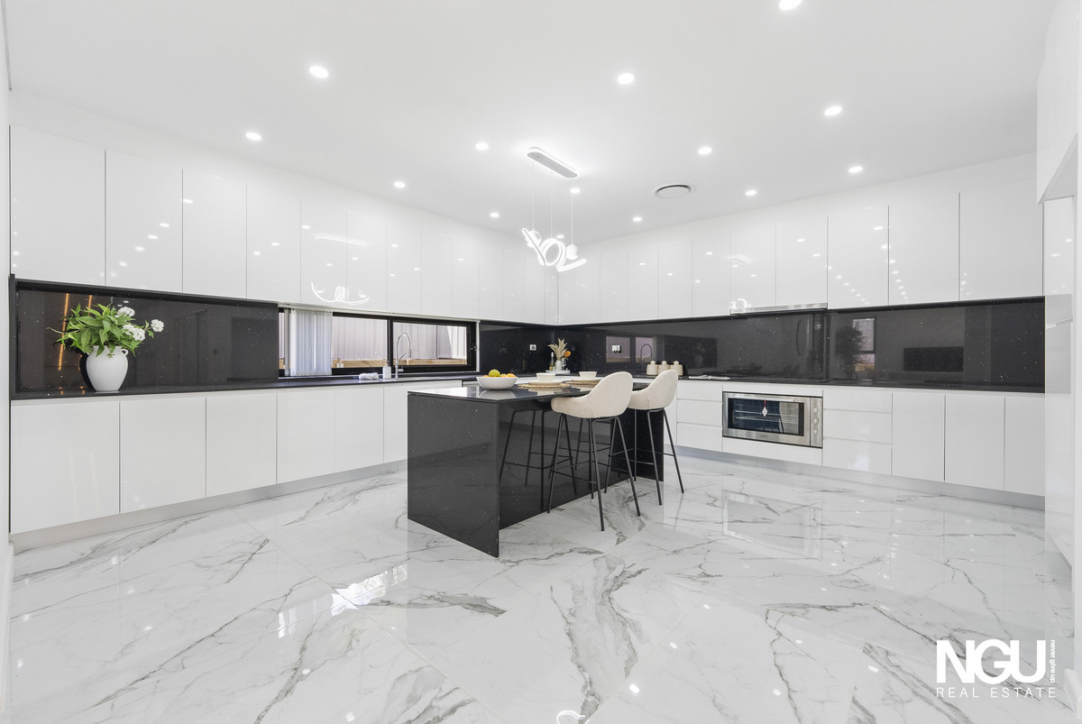 5-bedroom house at 13 Kuala Close, Dean Park, NSW 2761, Blacktown, New South Wales