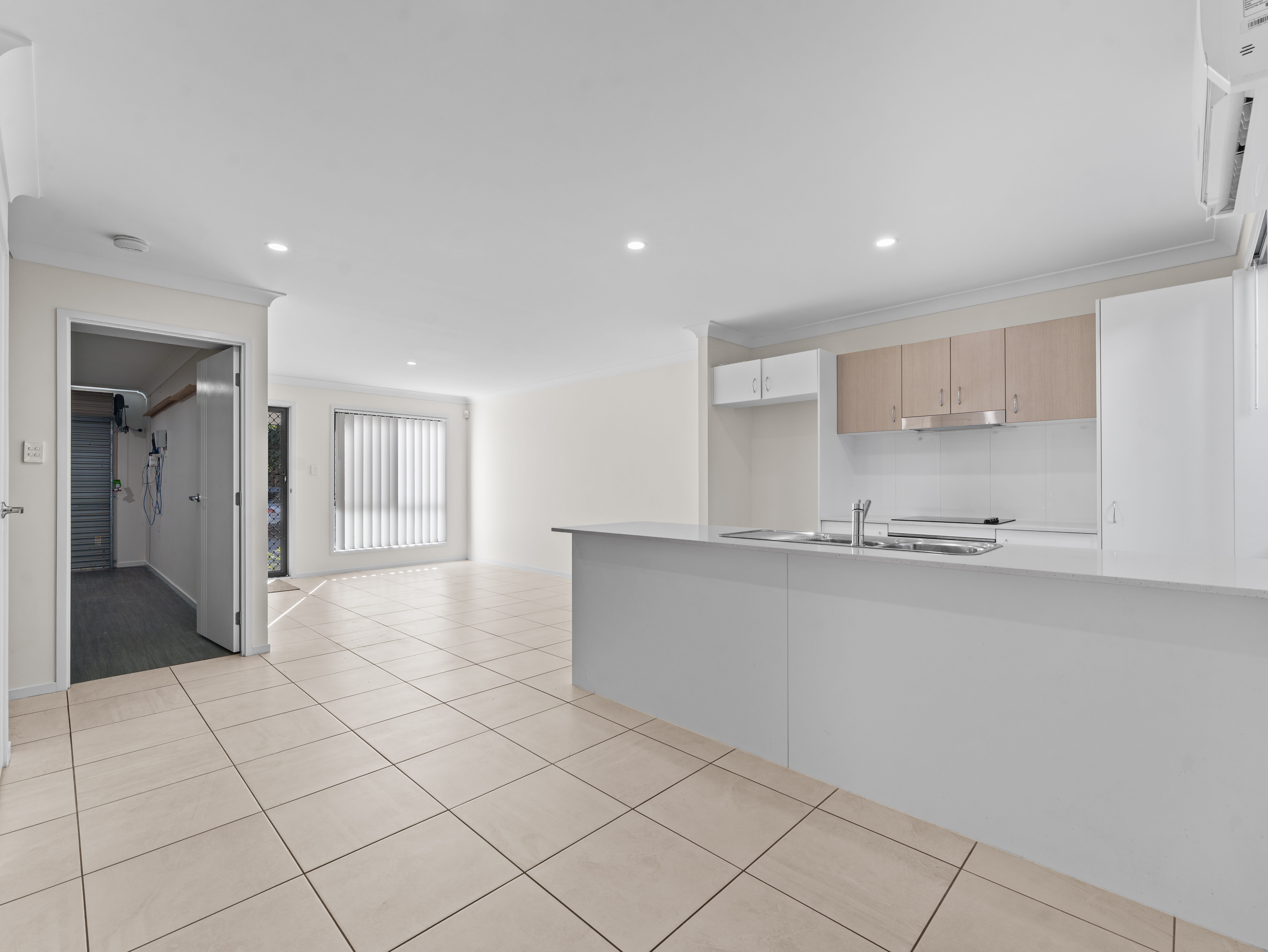 14/8-12 Wattlebrush Court, Park Ridge, Qld, 4125 - Image 3