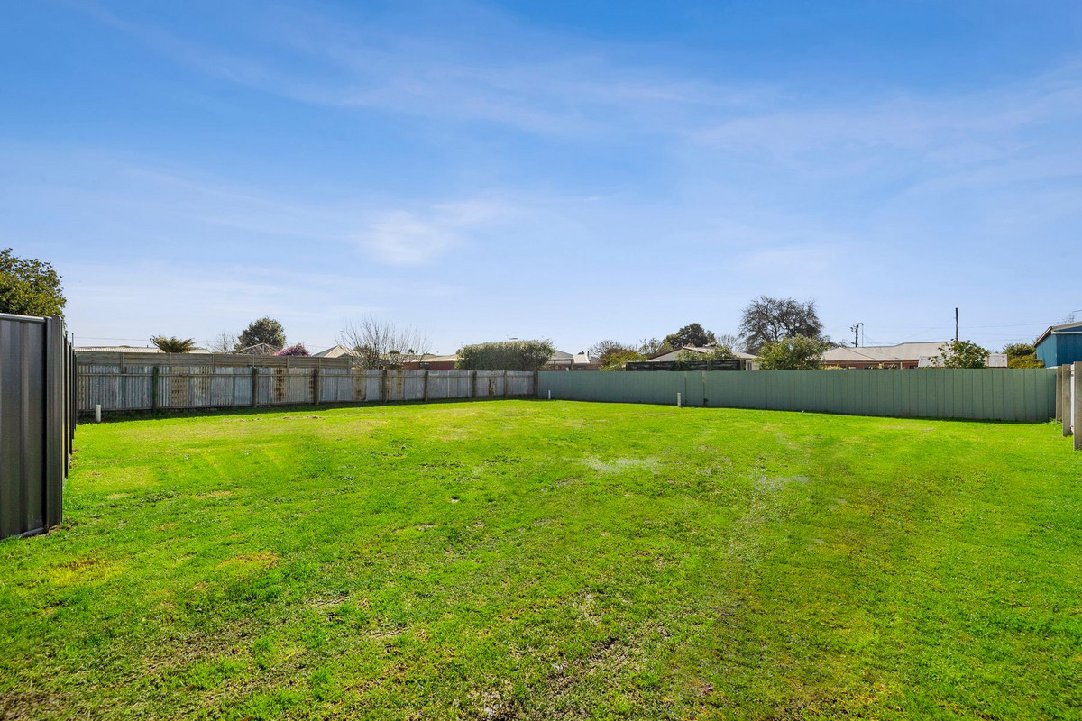 21A Jackson Street, Winchelsea, Vic, 3241 - Image 2