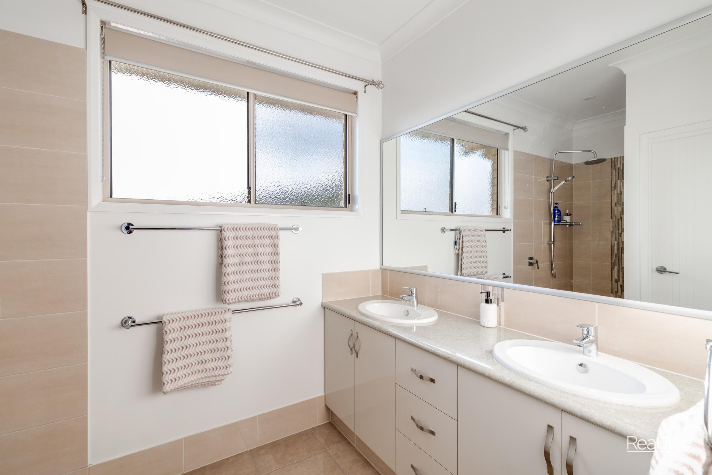 6-bedroom house at 13 Panorama Crescent, Gowrie Junction, QLD 4352, Toowoomba, Queensland