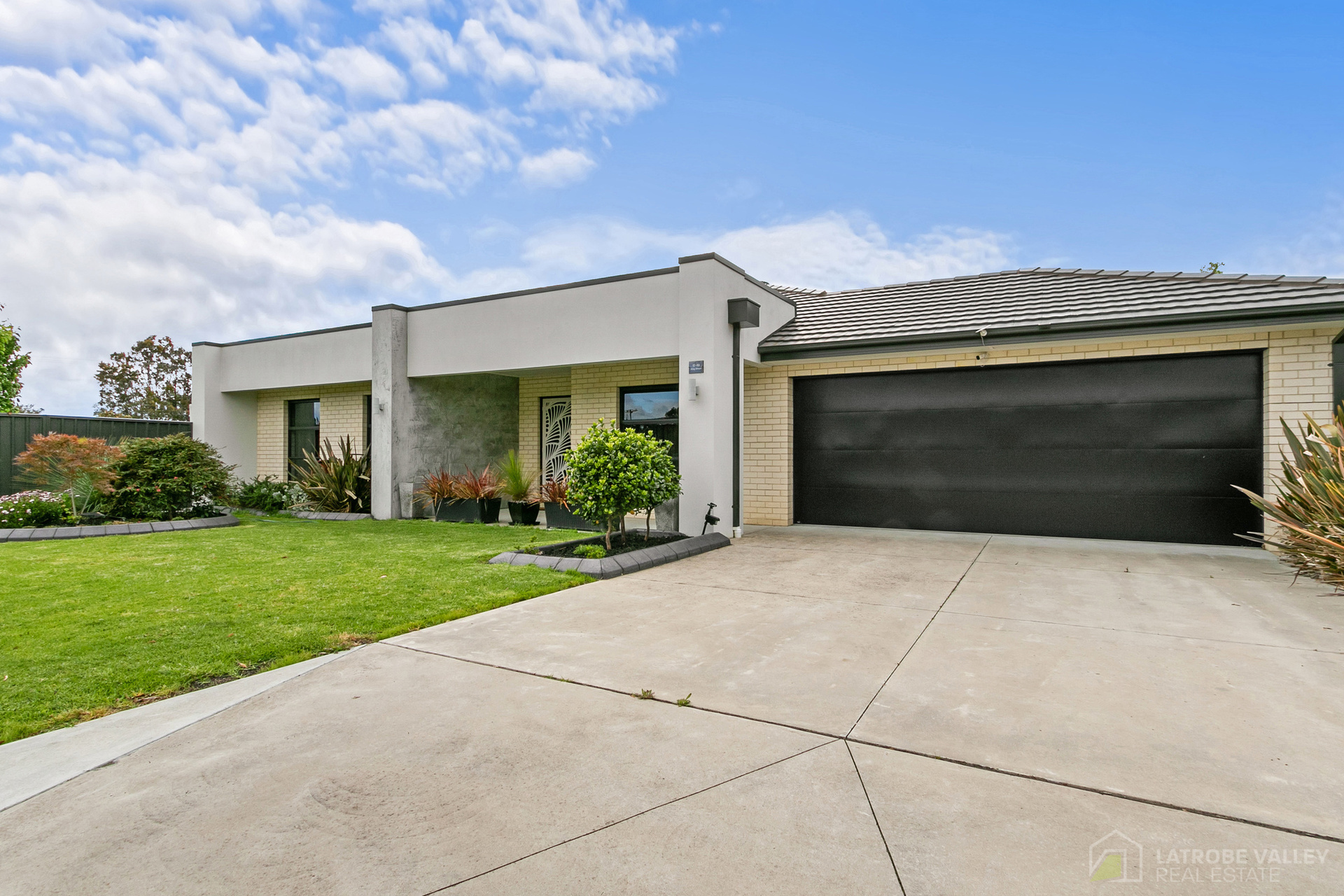 17-19 King Street, Rosedale, Vic, 3847 - Image 2
