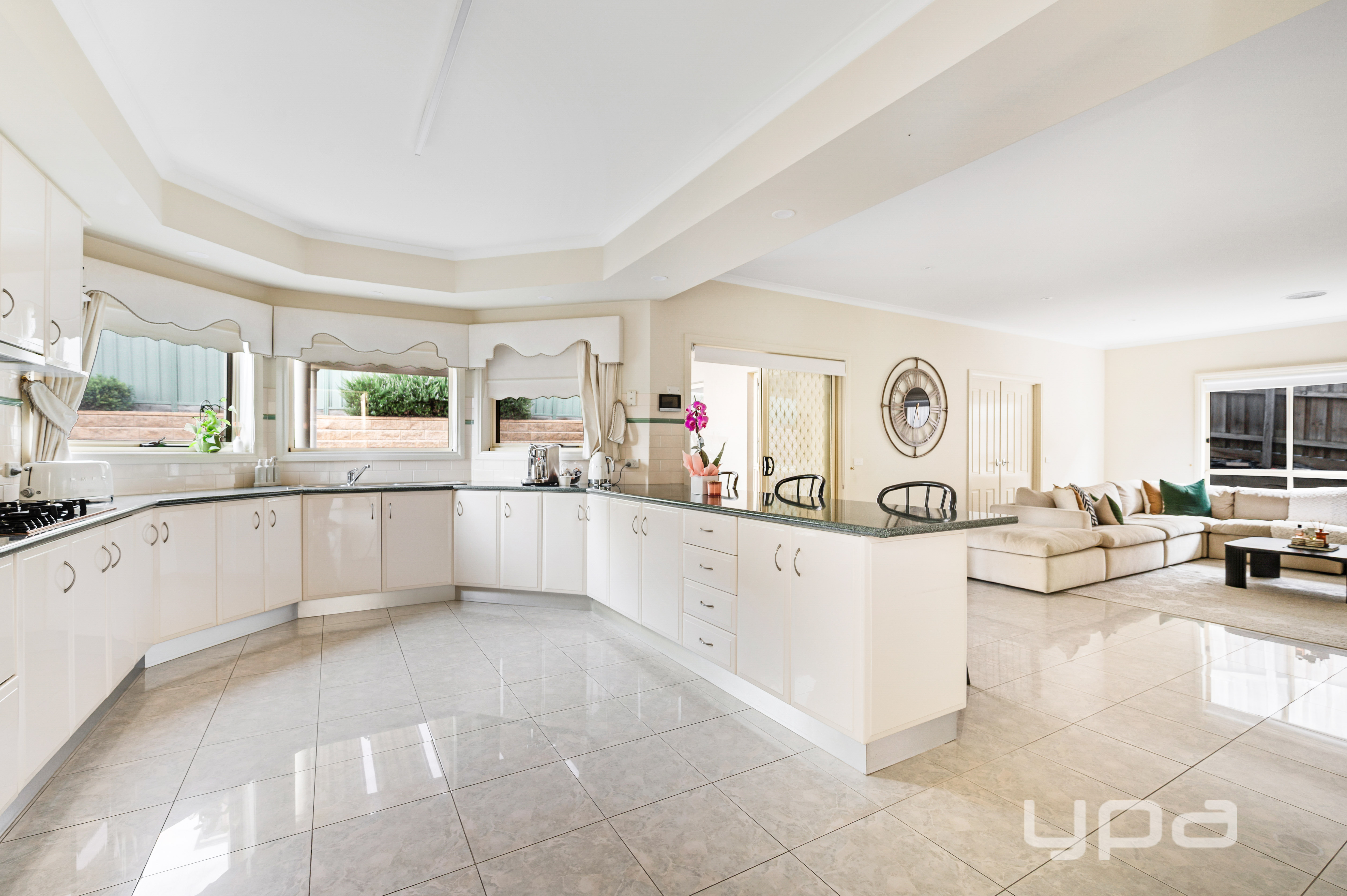 21 Glenmore Place, Greenvale, VIC 3059 - Image 10