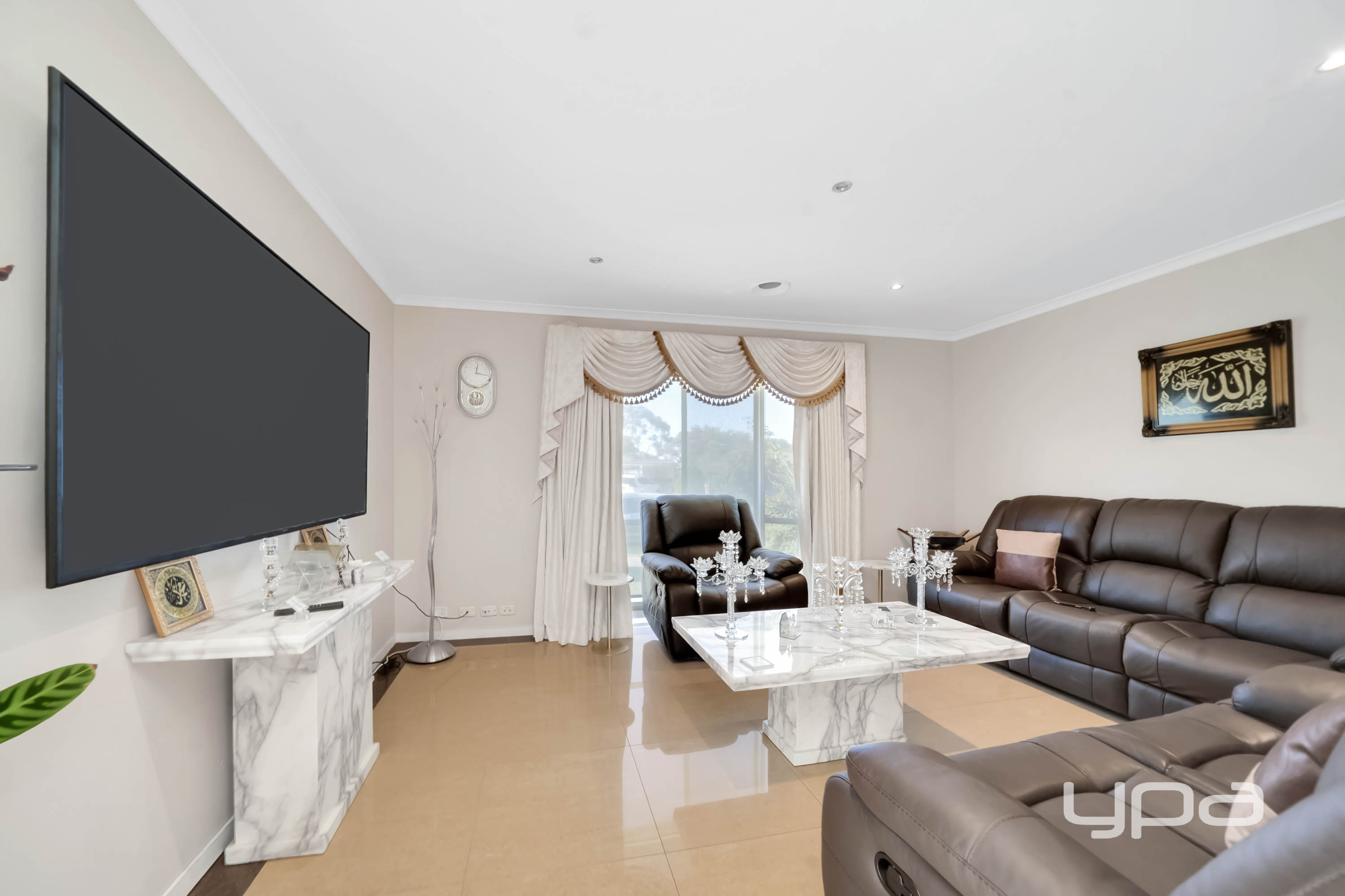 48 ABERCARN AVENUE, Craigieburn VIC 3064 - Image 4