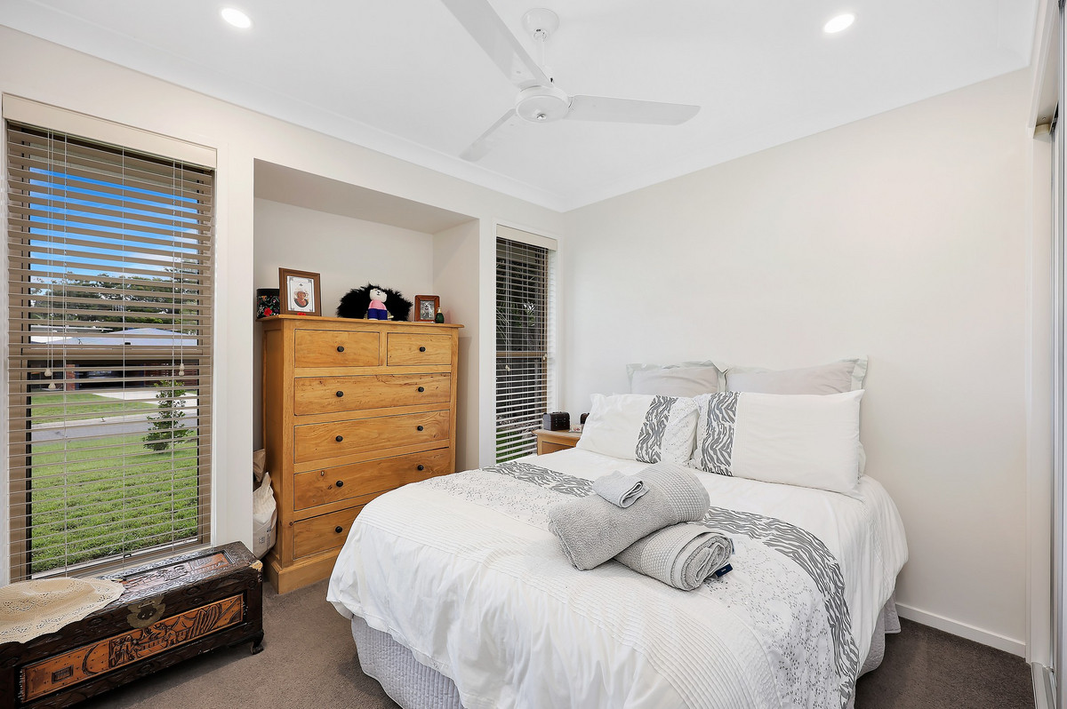5 MARK AVENUE, Toogoom QLD 4655 - Image 9
