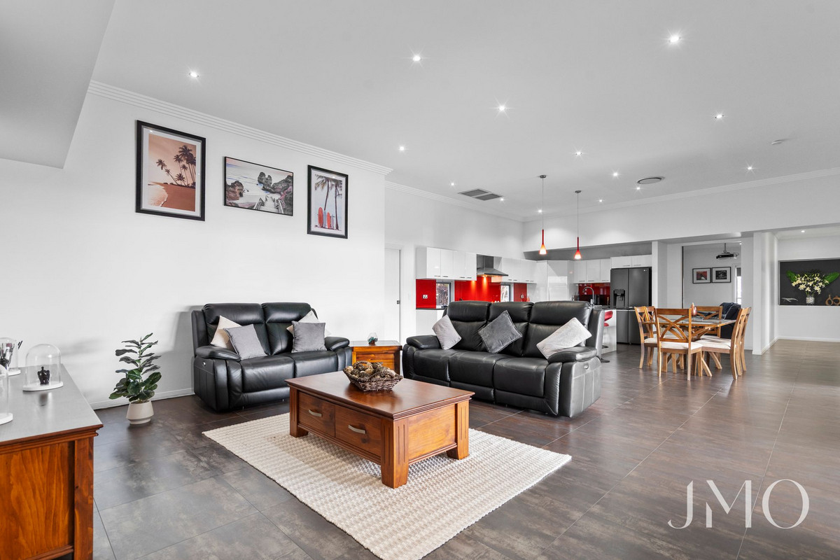 37 KILKIVAN DRIVE, Ormeau QLD 4208 - Image 4