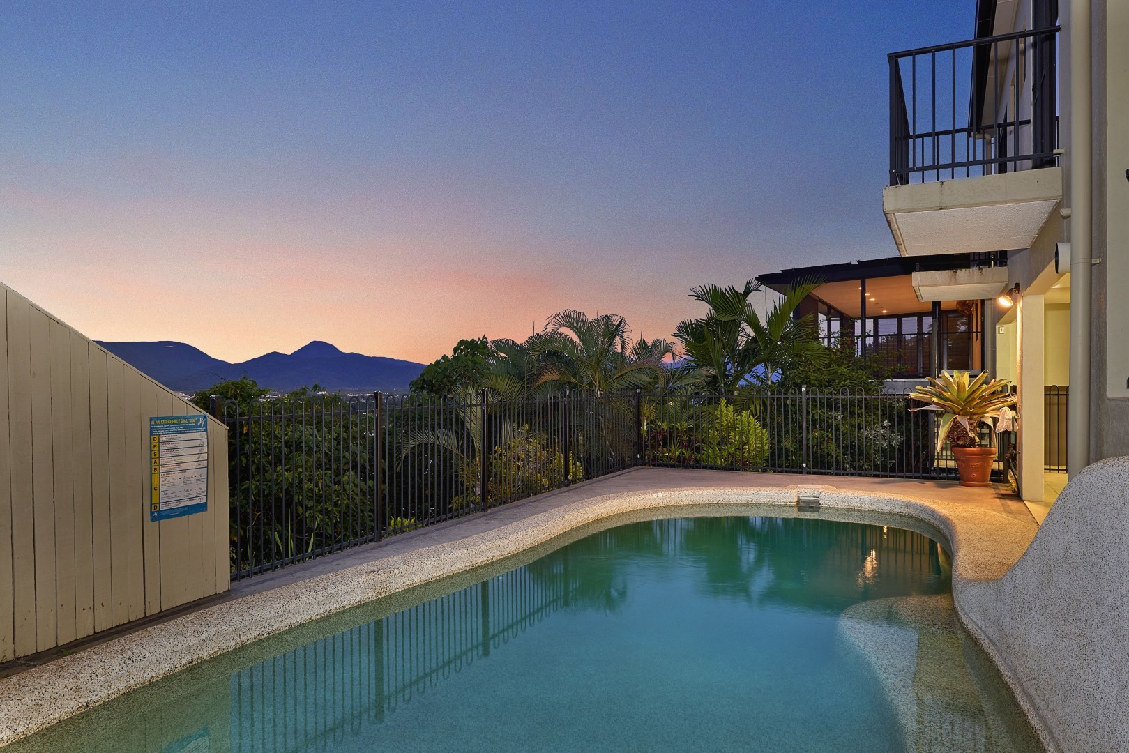 5 Richmond Court, Mooroobool, Qld, 4870 - Image 7