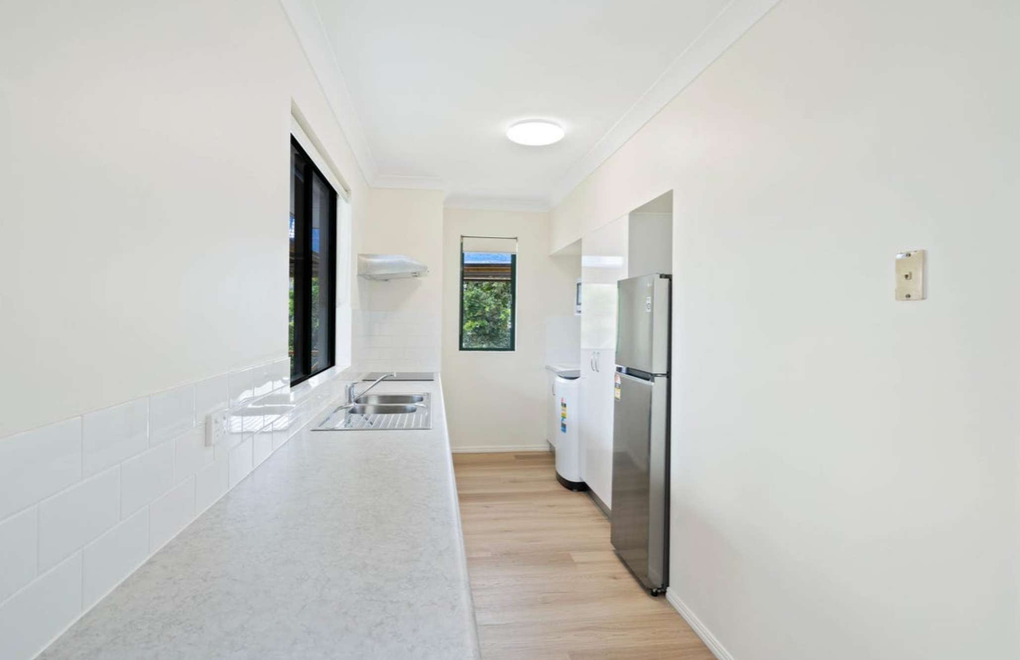 20 186-188 MCLEOD STREET, CAIRNS NORTH QLD 4870 - Image 4