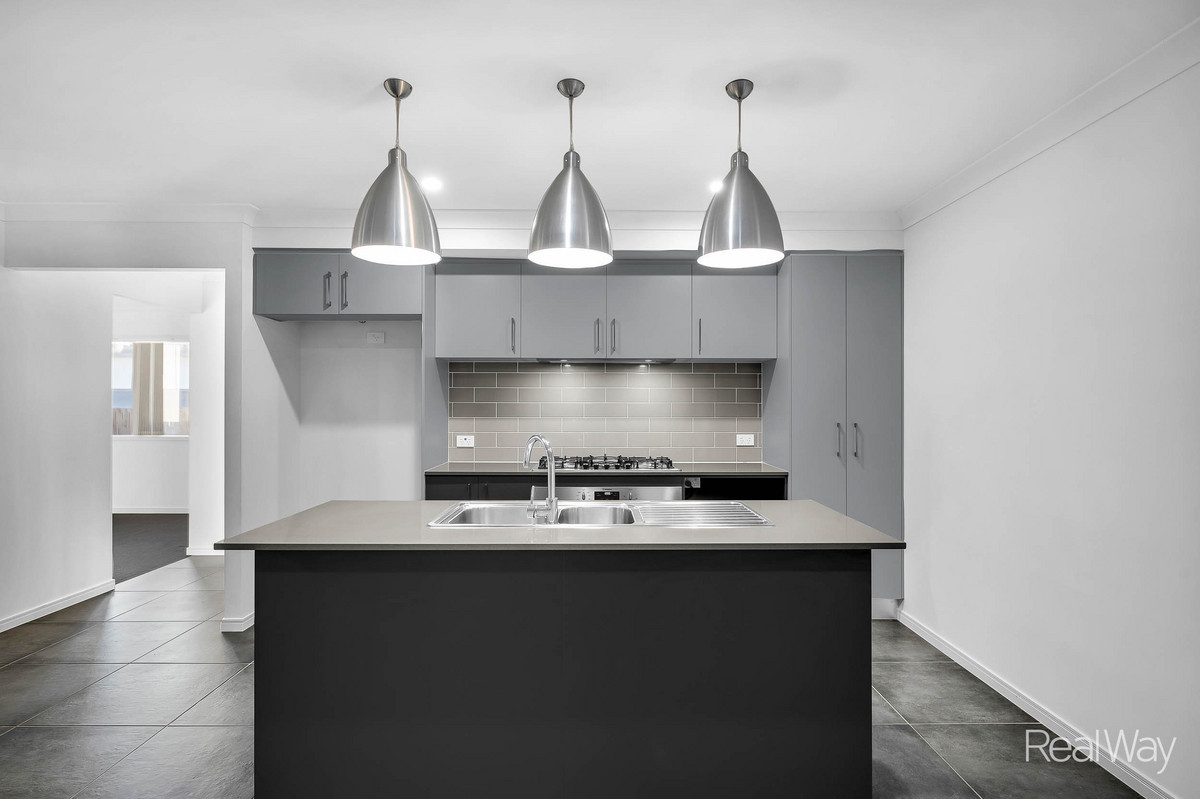 43 Midnight Crescent, Spring Mountain, Qld, 4300 - Image 6