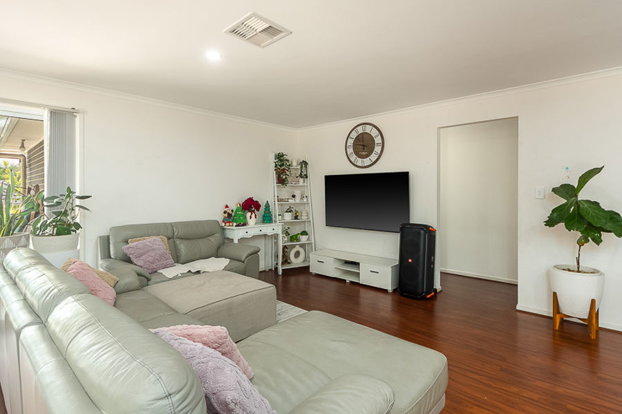 38 Willowbark Cres (39 Parkview Drv), Murray Bridge, Sa, 5253 - Image 3