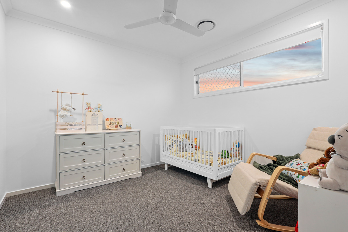 6-bedroom house at 7 Sherrard Street, Burpengary East, QLD 4505, Moreton Bay, Queensland