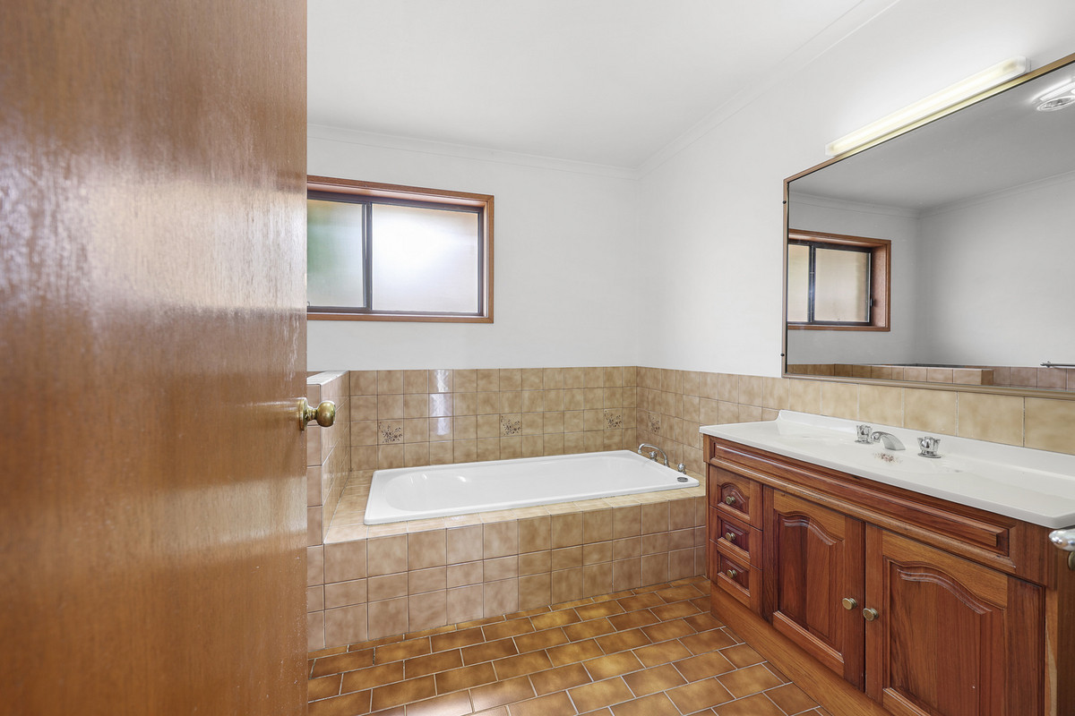 10 Strachan Street, Hamilton, VIC 3300 - Image 7