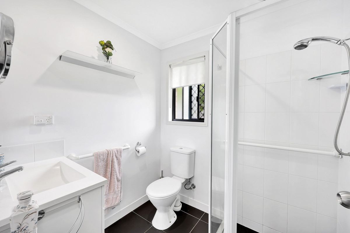 12 HELM STREET, Toogoom QLD 4655 - Image 10