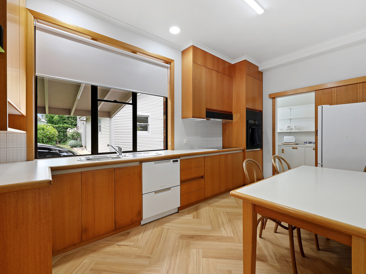 5-bedroom house at 30 Mcarthur Street, Hamilton, Vic, 3300, Southern Grampians, Victoria