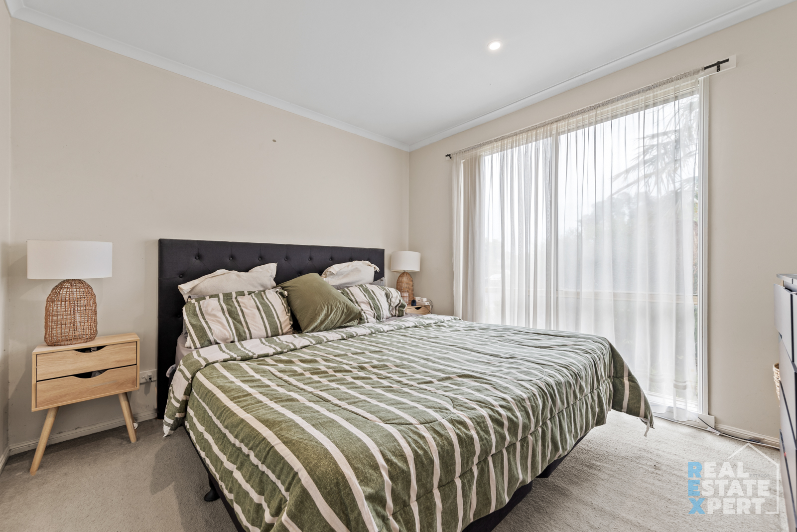 3-bedroom house at 6 NILUFA COURT, Hampton Park VIC 3976, , Victoria