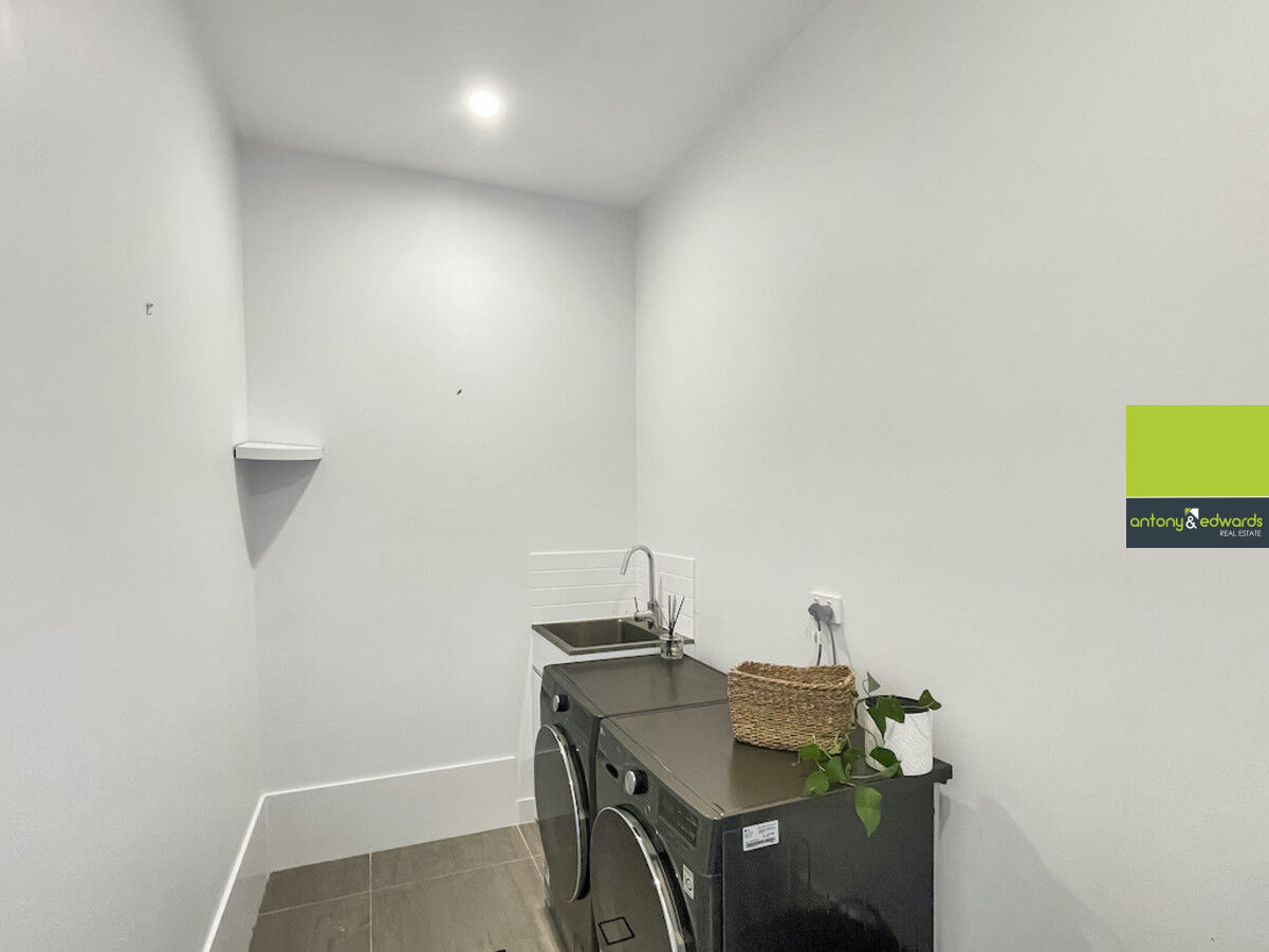 3-bedroom unit at 2 ASTON MARTIN DRIVE, Goulburn NSW 2580, Goulburn Mulwaree, New South Wales