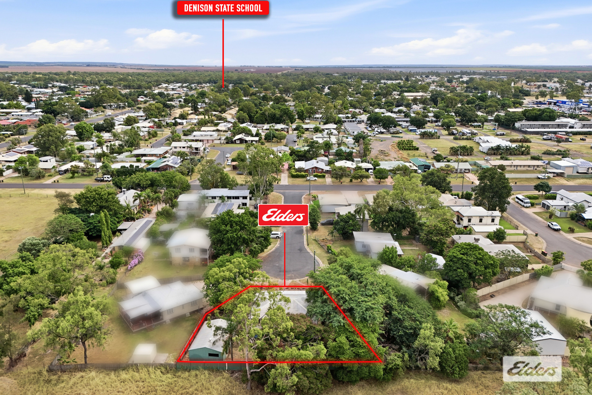 4-bedroom house at 5 EDWARDS PLACE, Emerald QLD 4720, Central Highlands (Qld), Queensland