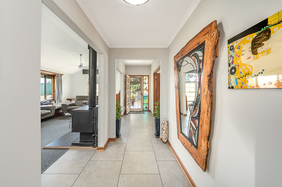 5 Thiele Road, Murray Bridge East, SA 5253 - Image 3