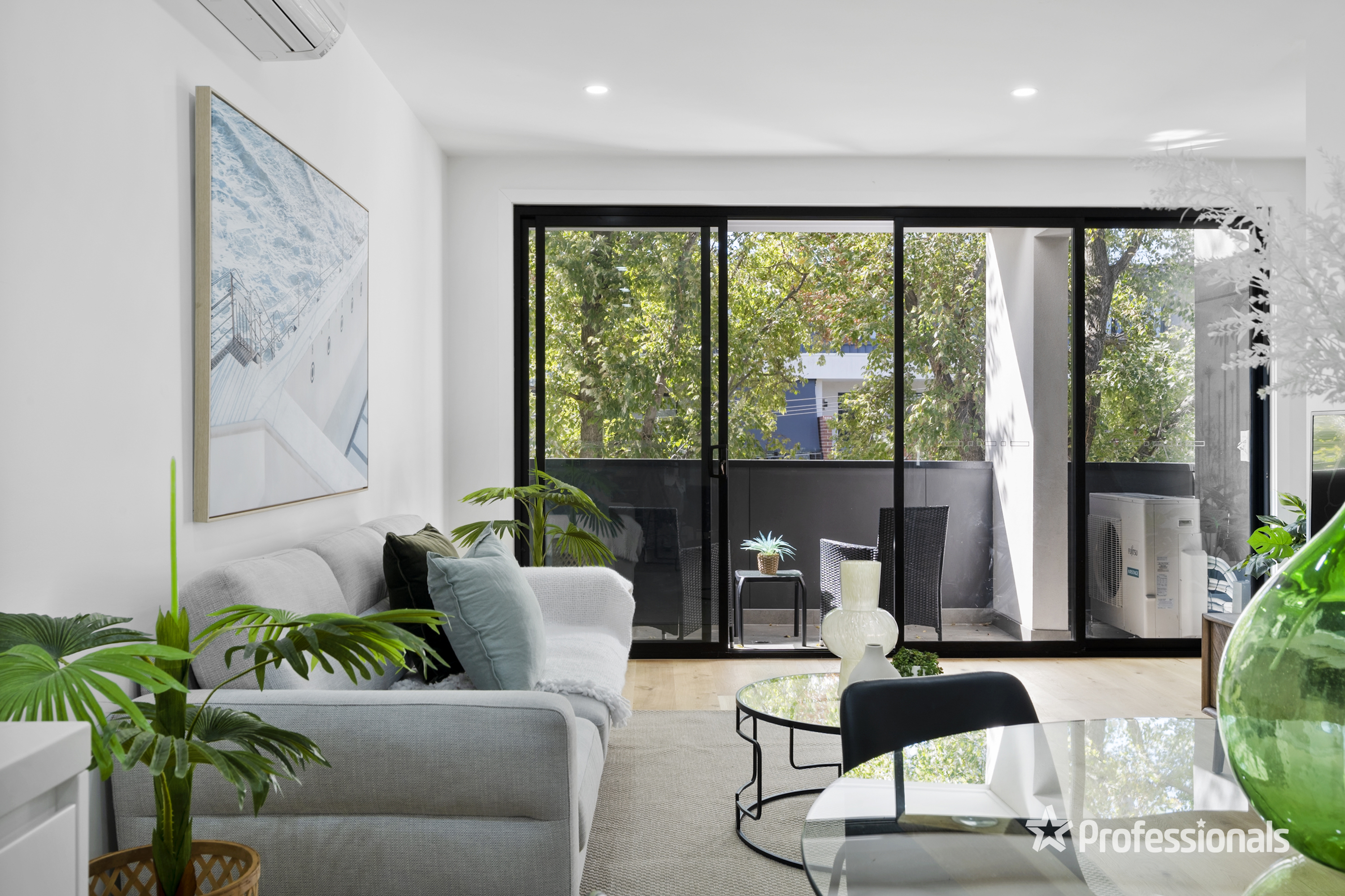 3-bedroom unit at 5 Manikato Avenue, Mordialloc, VIC 3195, Kingston (Vic.), Victoria