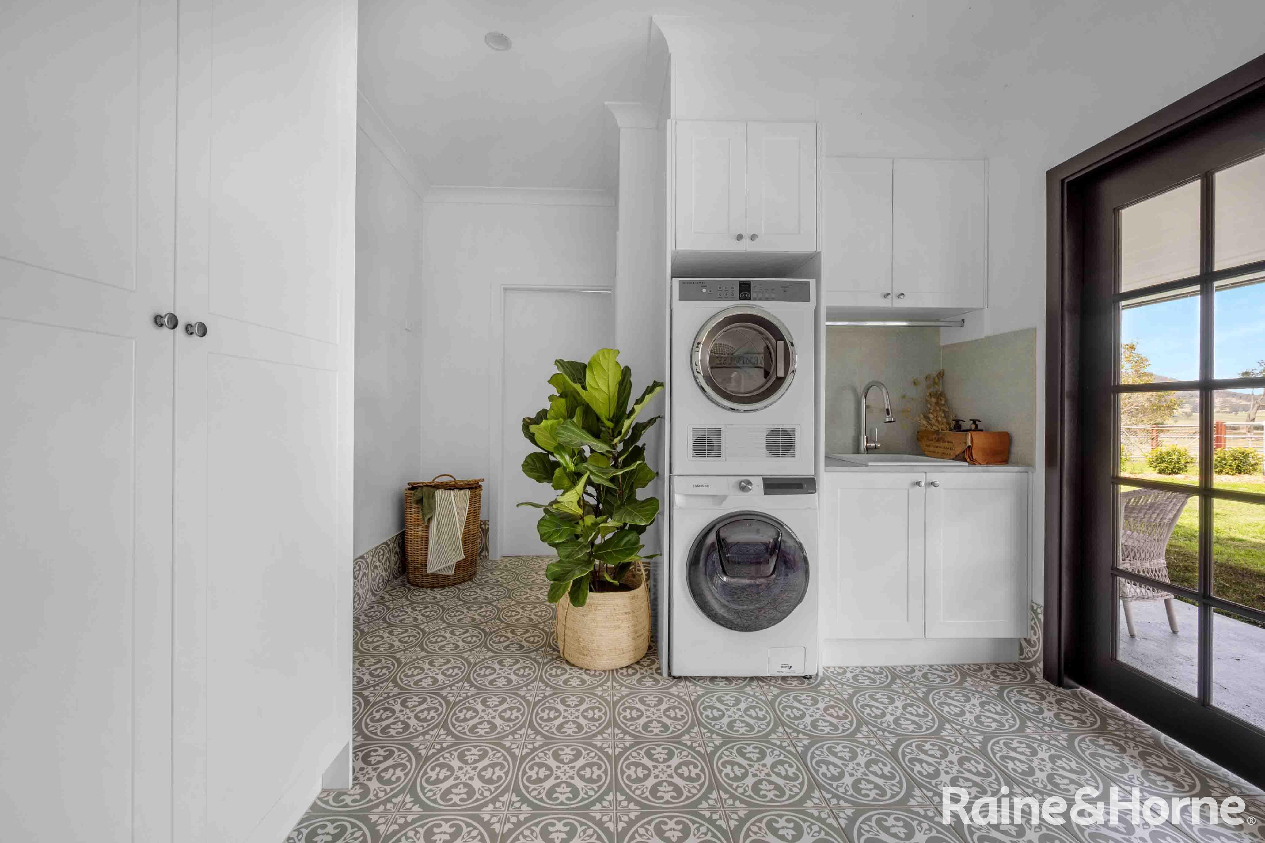 5-bedroom house at 511 Coolangatta Road, Far Meadow, NSW 2535, Shoalhaven, New South Wales