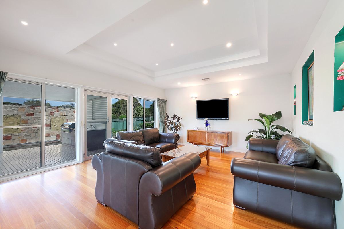 24 Chaucer Street, Hamilton, VIC 3300 - Image 7