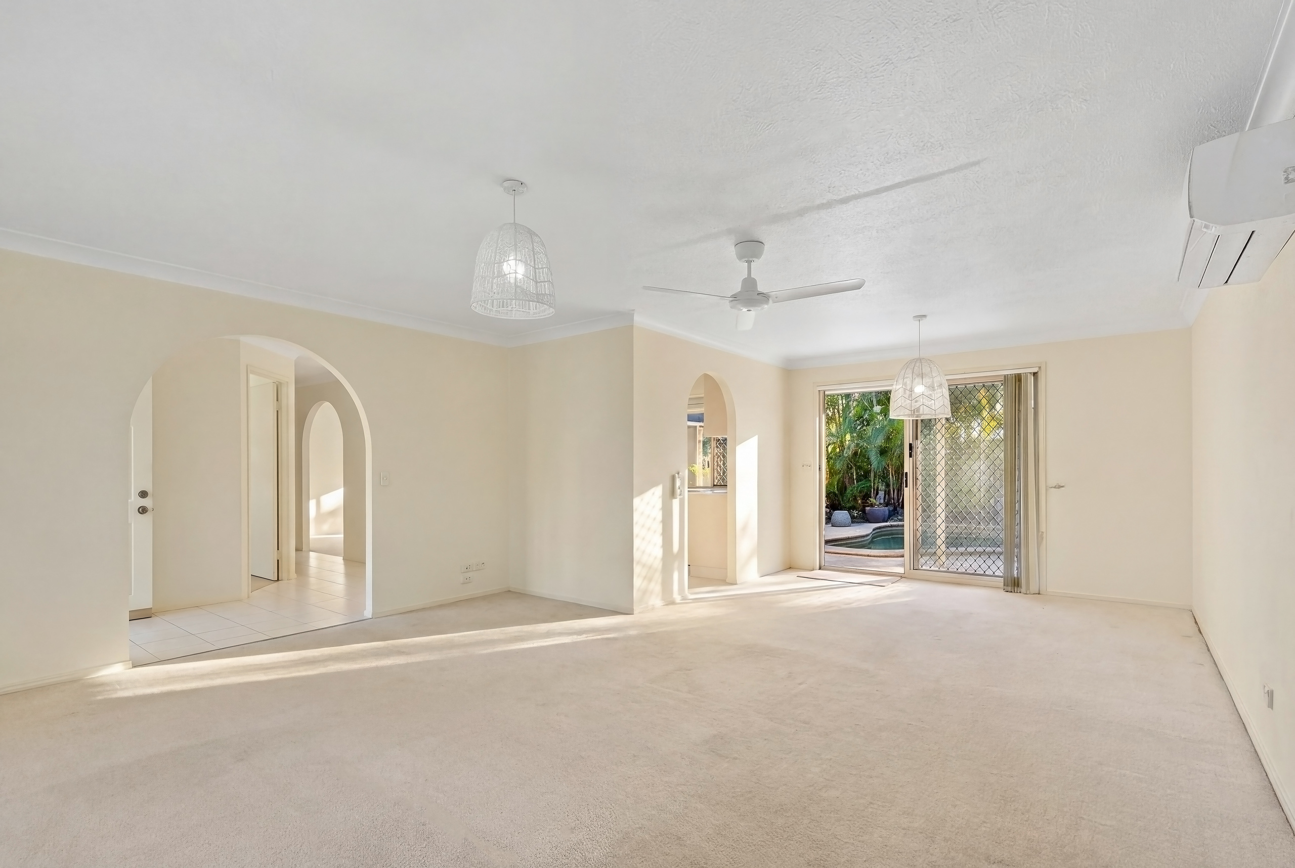 5 SUGARLEAF COURT, Burleigh Waters QLD 4220 - Image 9