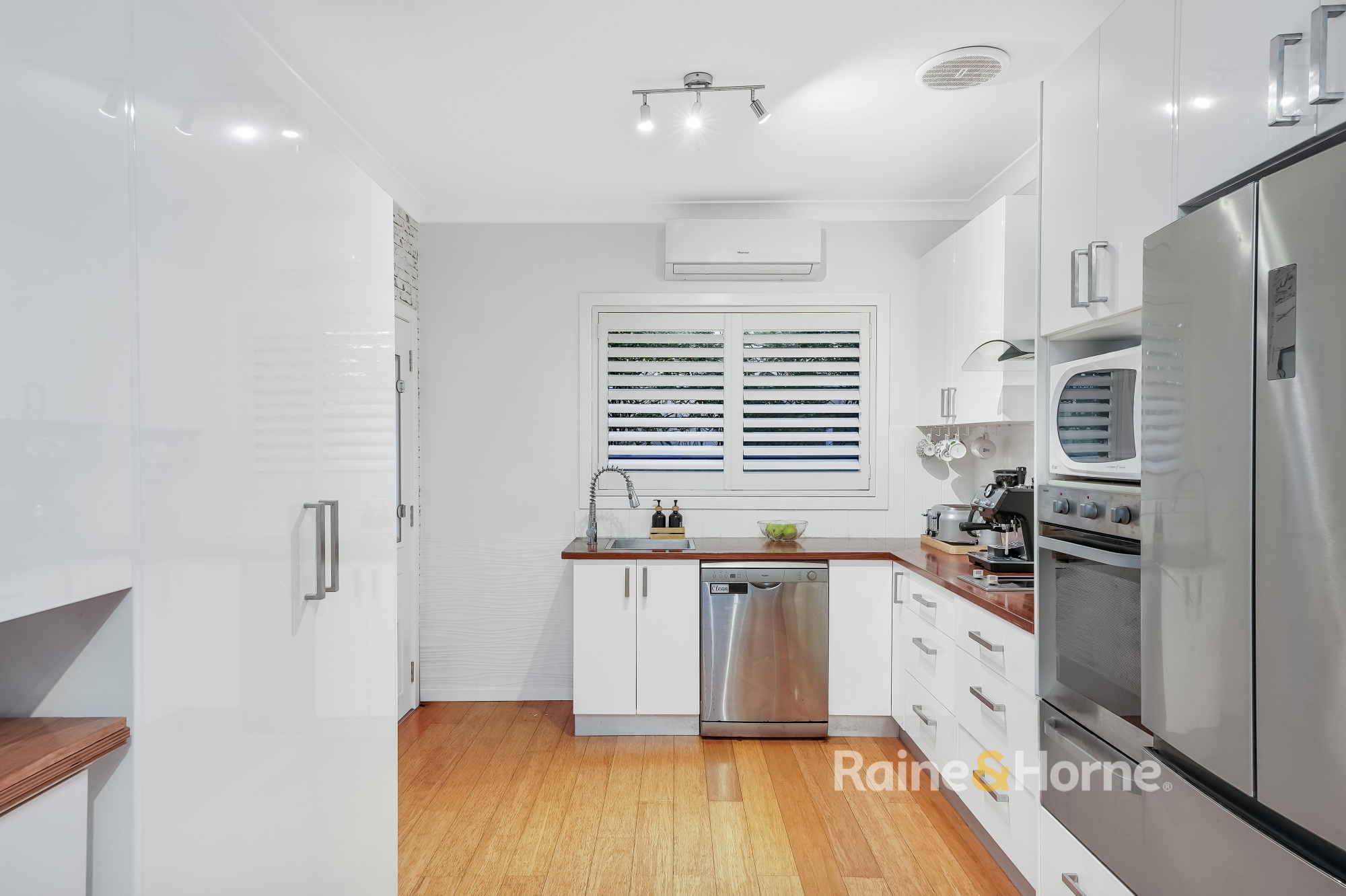 37 Hobart Avenue, Umina Beach, NSW 2257 - Image 3