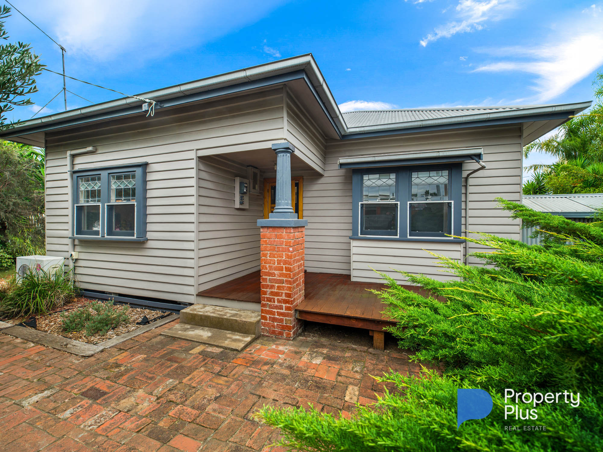 2-bedroom house at 2 North Western Road, St Arnaud, VIC 3478, Northern Grampians, Victoria