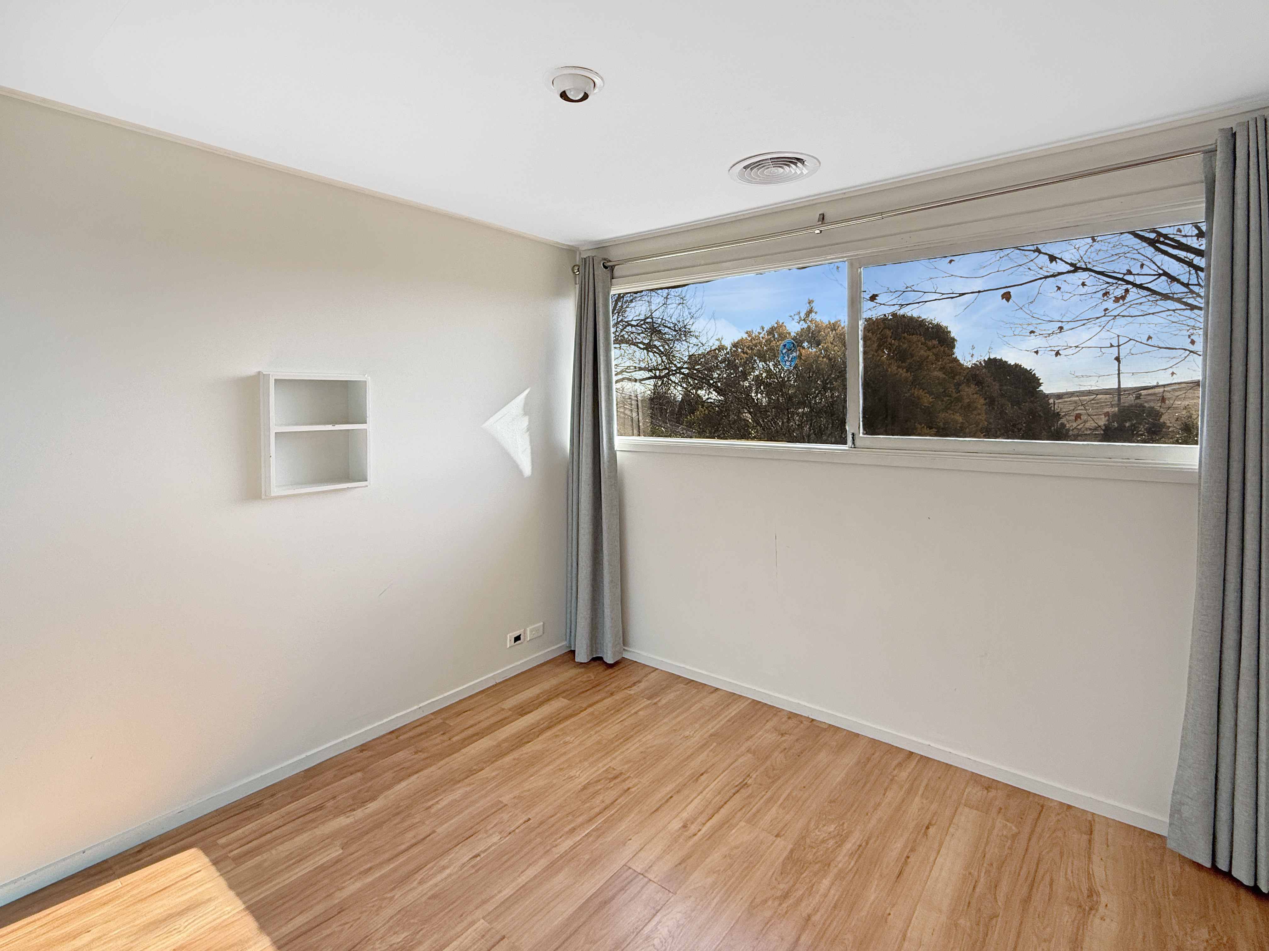 5-bedroom house at 18 Warra Street, Cooma, NSW 2630, Snowy Monaro, New South Wales