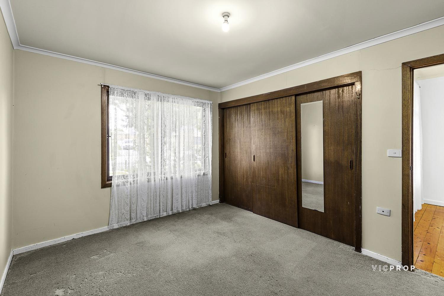 3-bedroom house at 2/13 North Crescent, Heidelberg West, VIC 3081, Banyule, Victoria