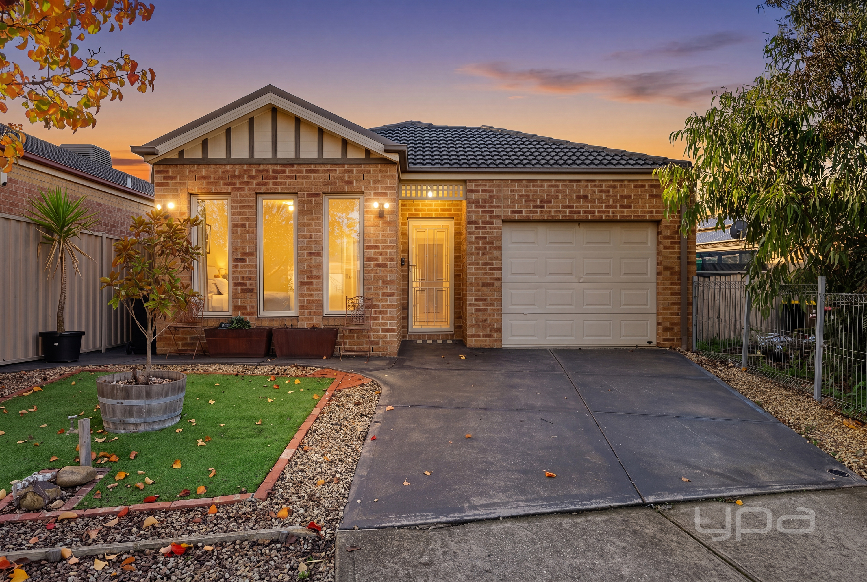 4-bedroom unit at 2/10 Drysdale Place, Brookfield, VIC 3338, Melton, Victoria