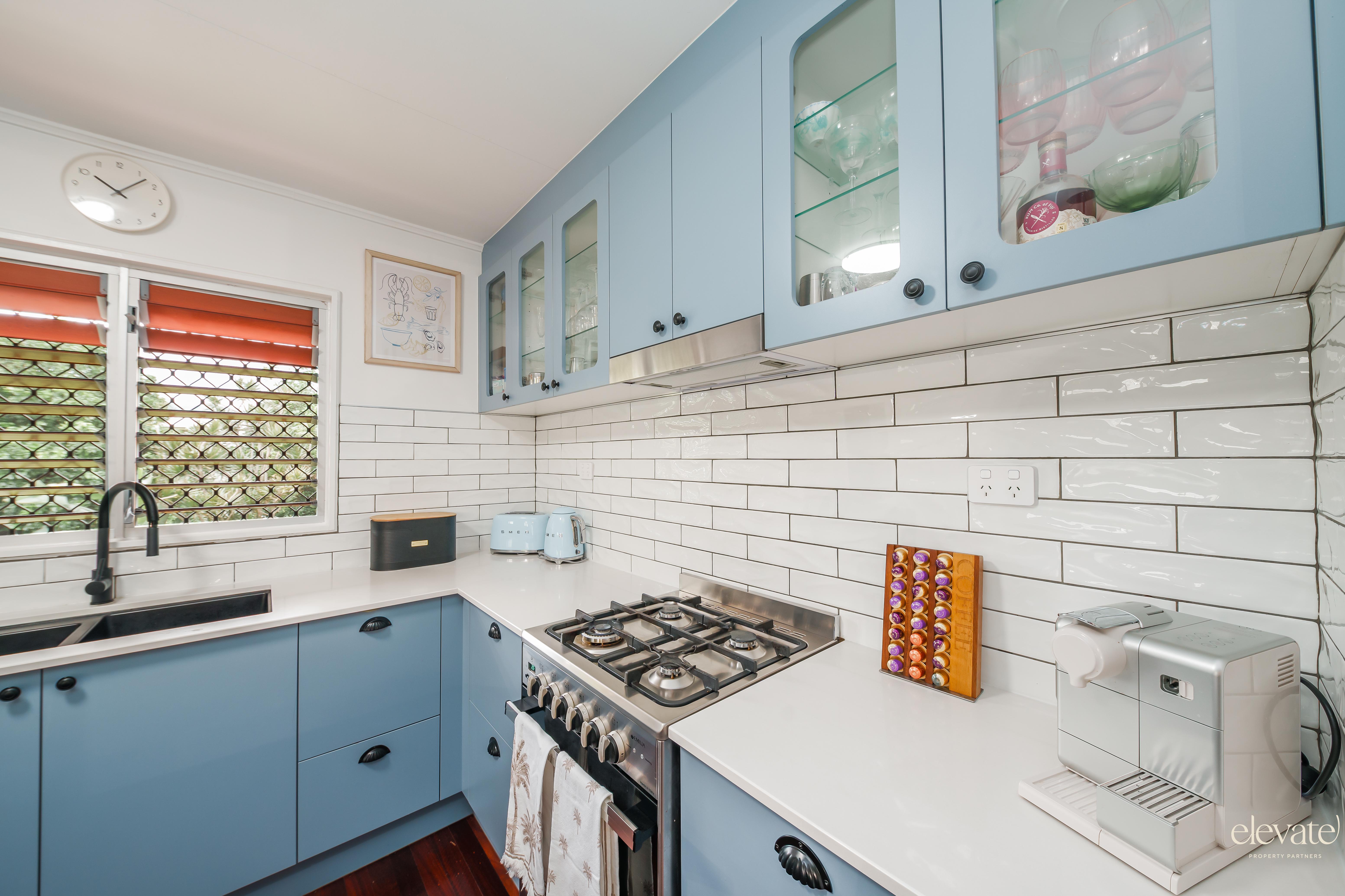 18 POINCIANA STREET, Cranbrook QLD 4814 - Image 4
