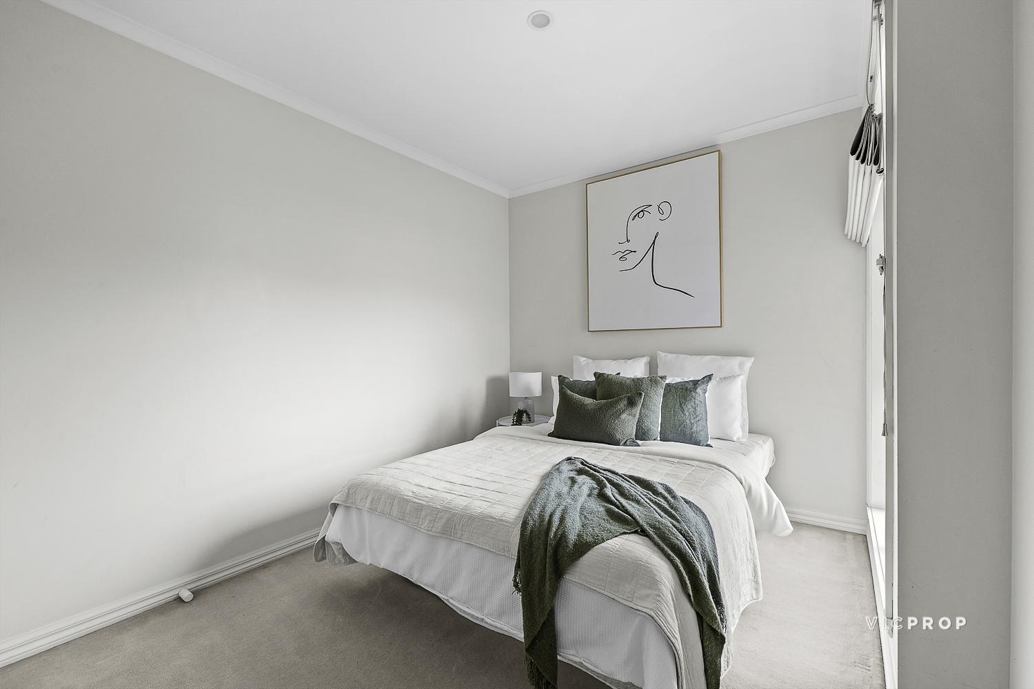 4-bedroom unit at 1 164 THOMPSONS ROAD, BULLEEN VIC 3105, Manningham, Victoria