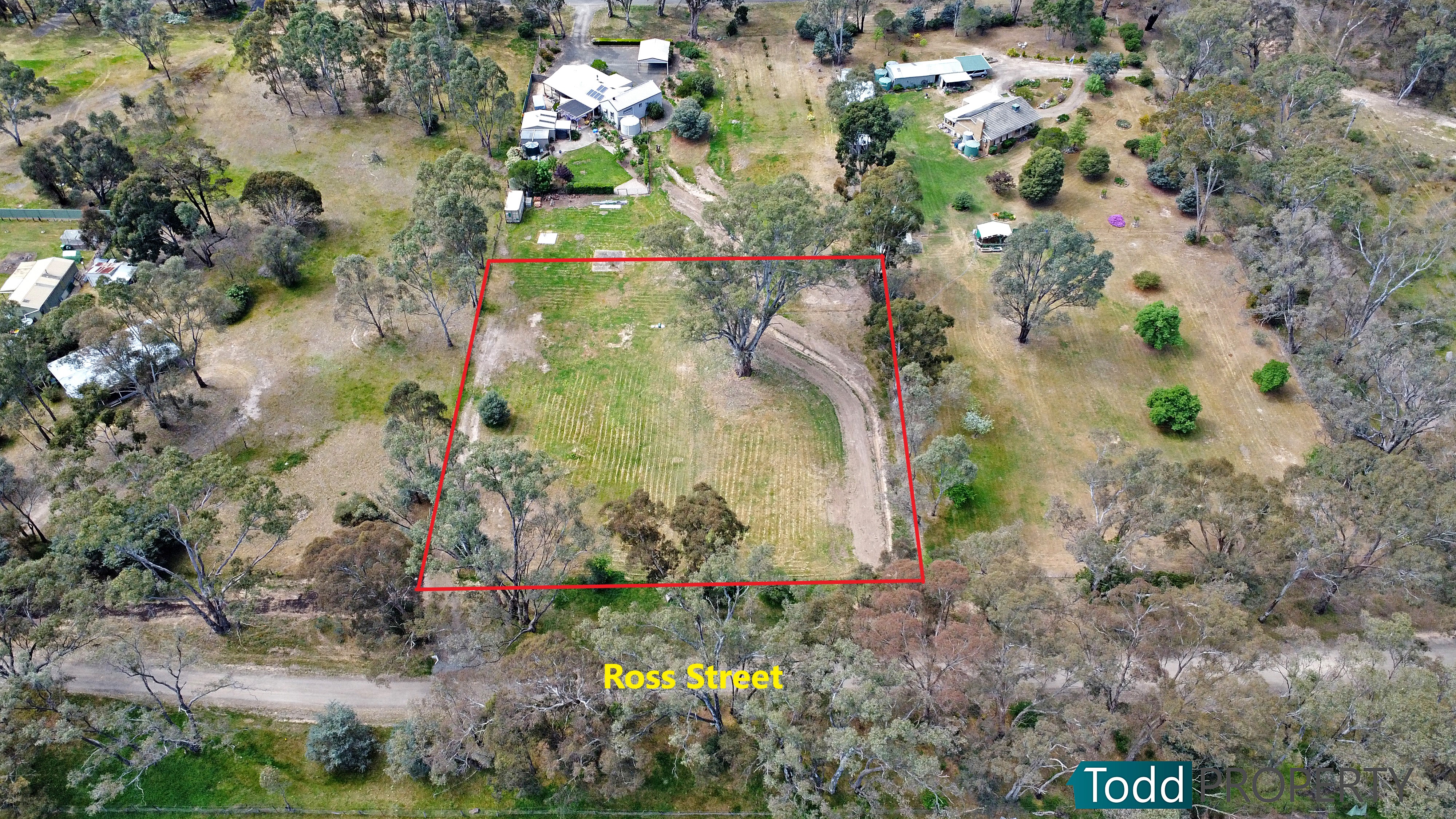 12 Ross Street, Heathcote, Vic, 3523 - Image 2