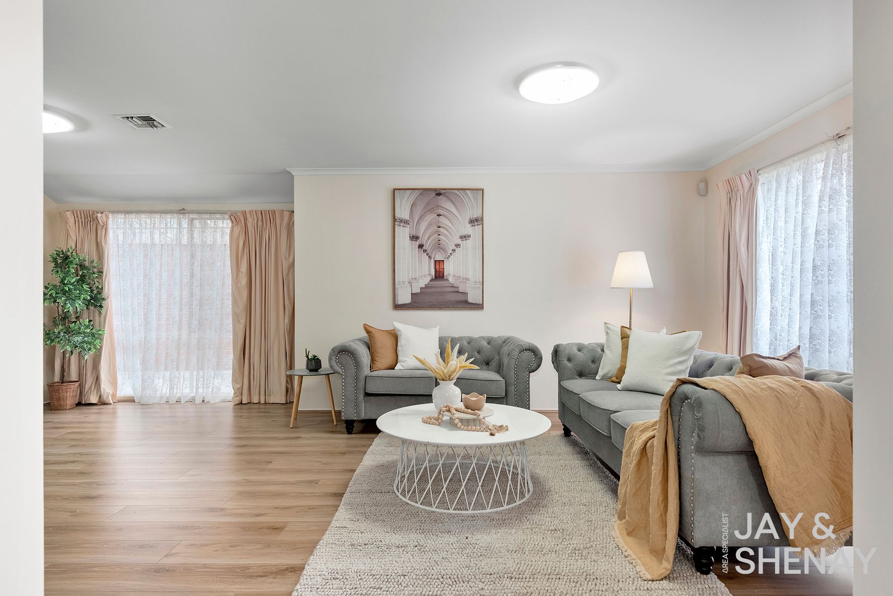 29 BARNSLEY DRIVE, Endeavour Hills VIC 3802 - Image 2