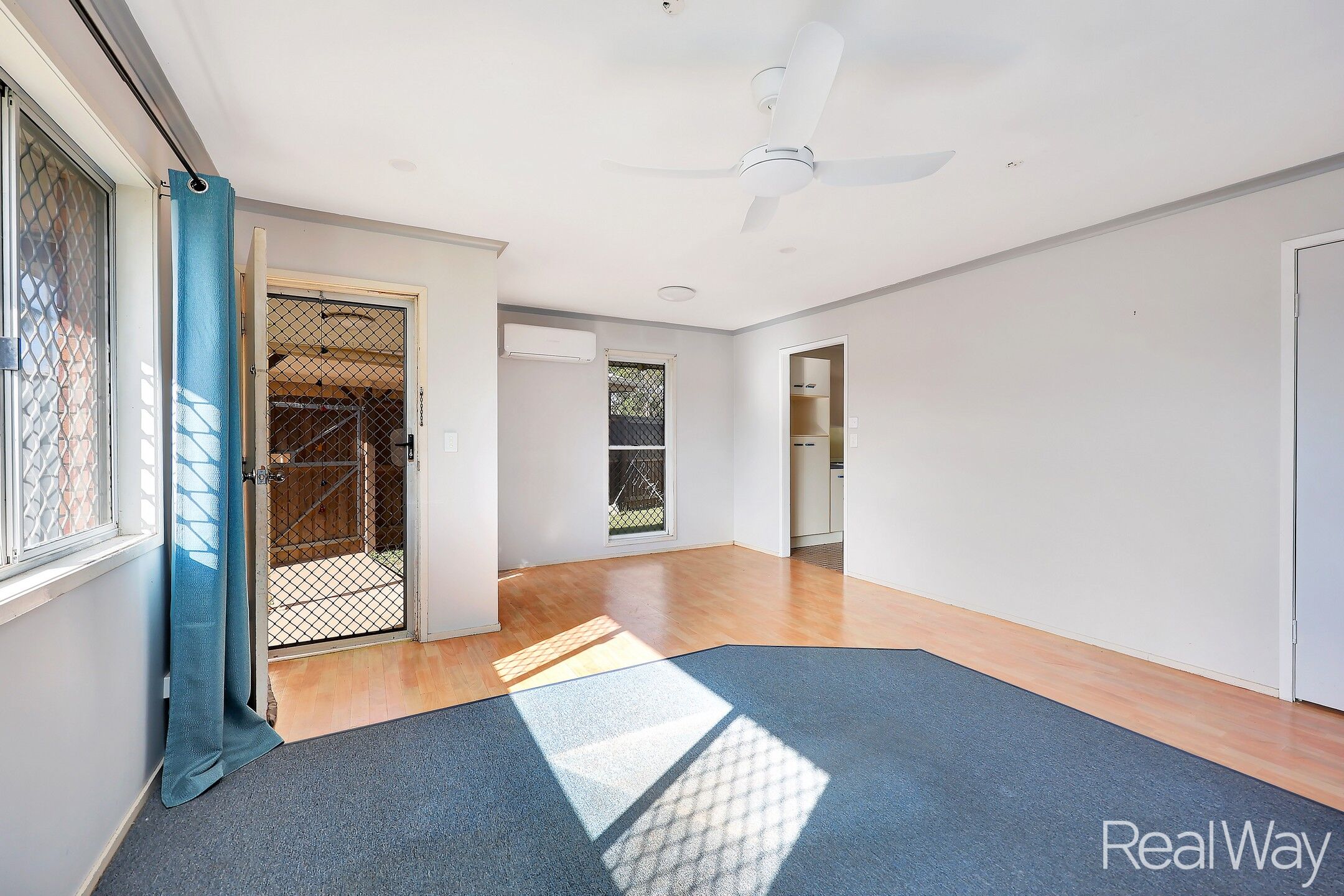 13 SCHOCH STREET, Avenell Heights QLD 4670 - Image 7