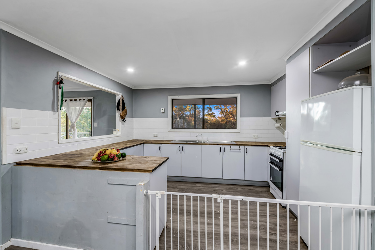 4-bedroom house at 407 Josephine Drive, Wedderburn, VIC 3518, Loddon, Victoria