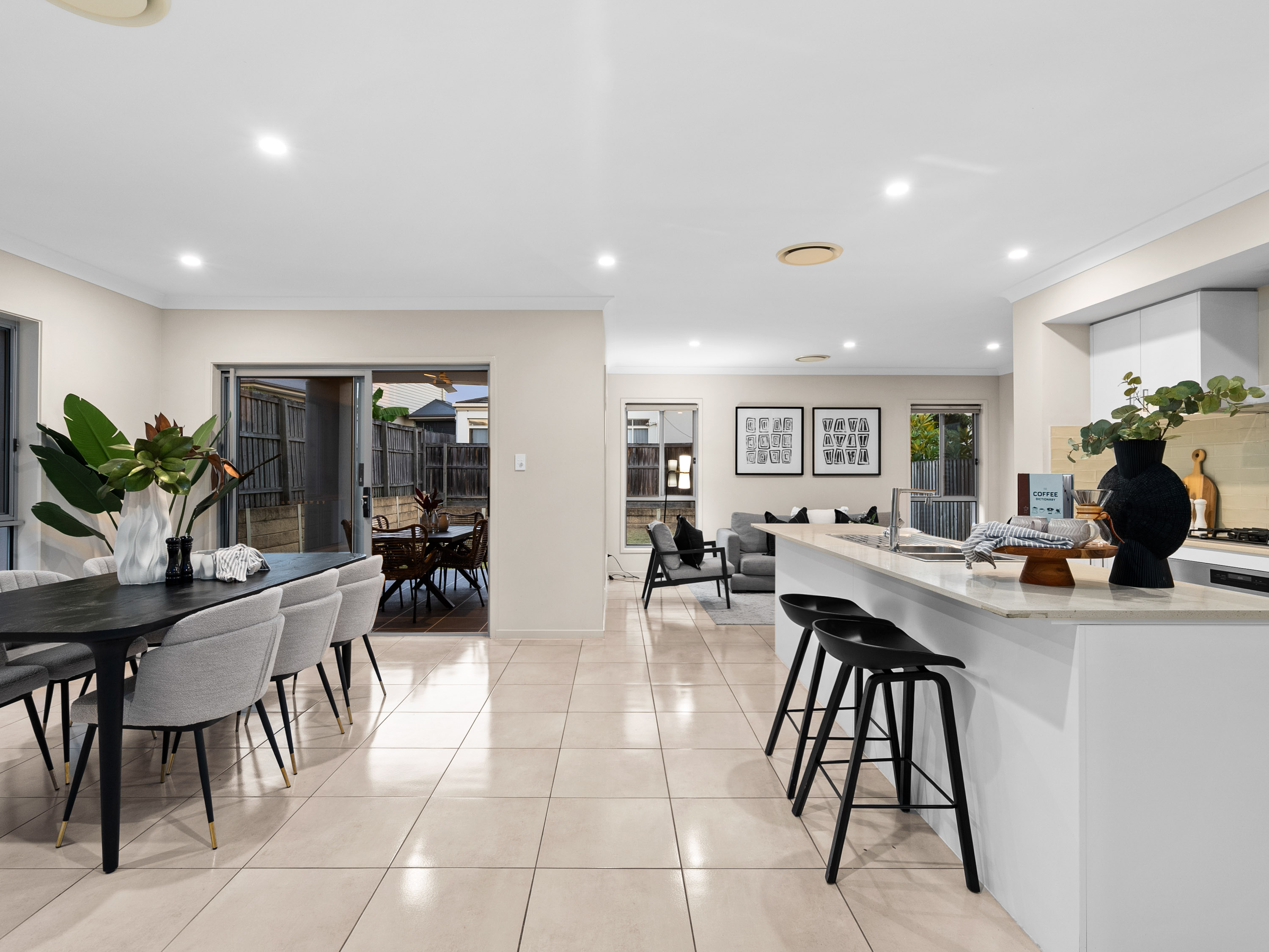 77 Parklands Circuit, Rochedale, QLD 4123 - Image 5