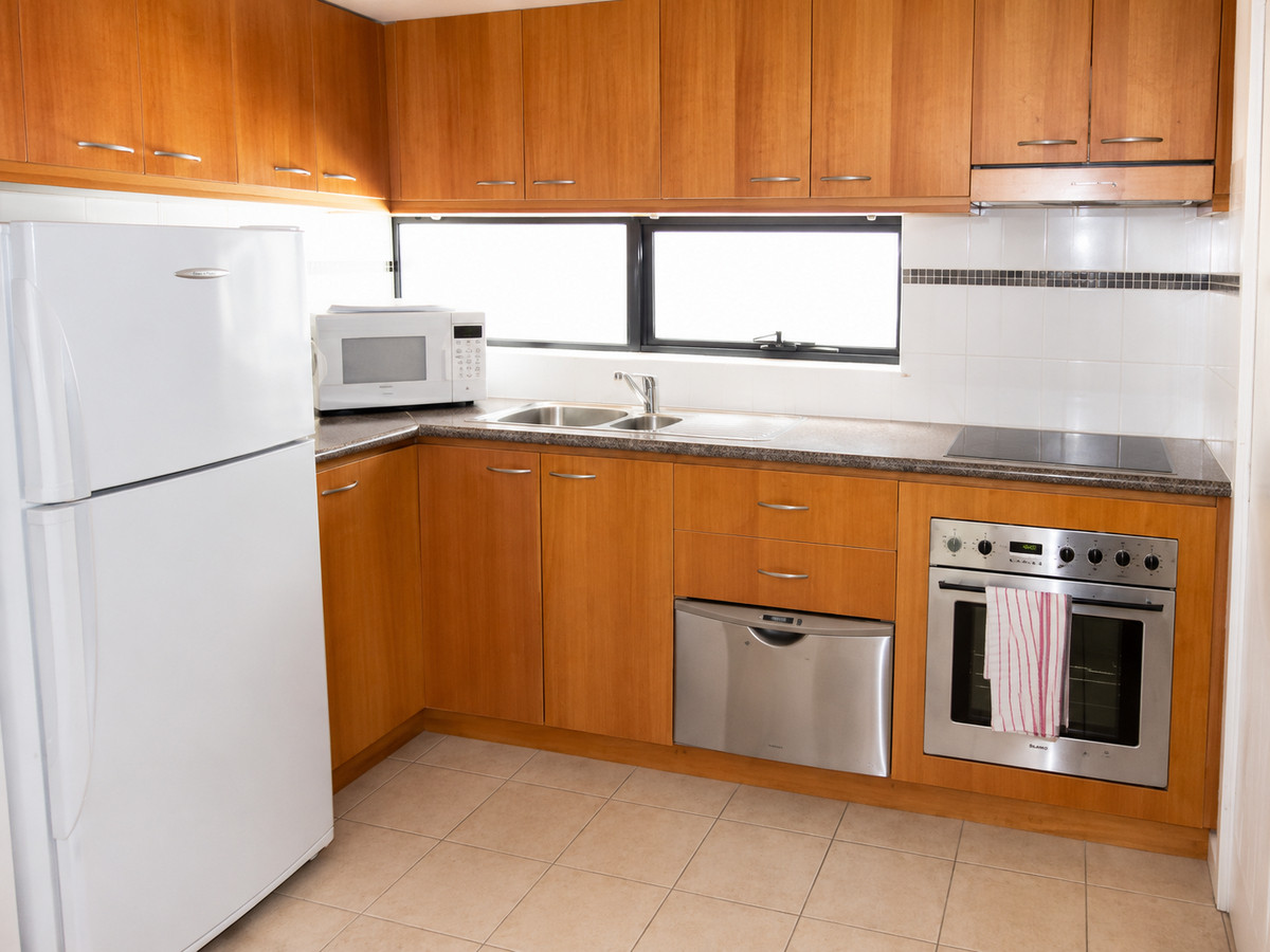 214/126-128 Mounts Bay Road, Perth, Wa, 6000 - Image 4