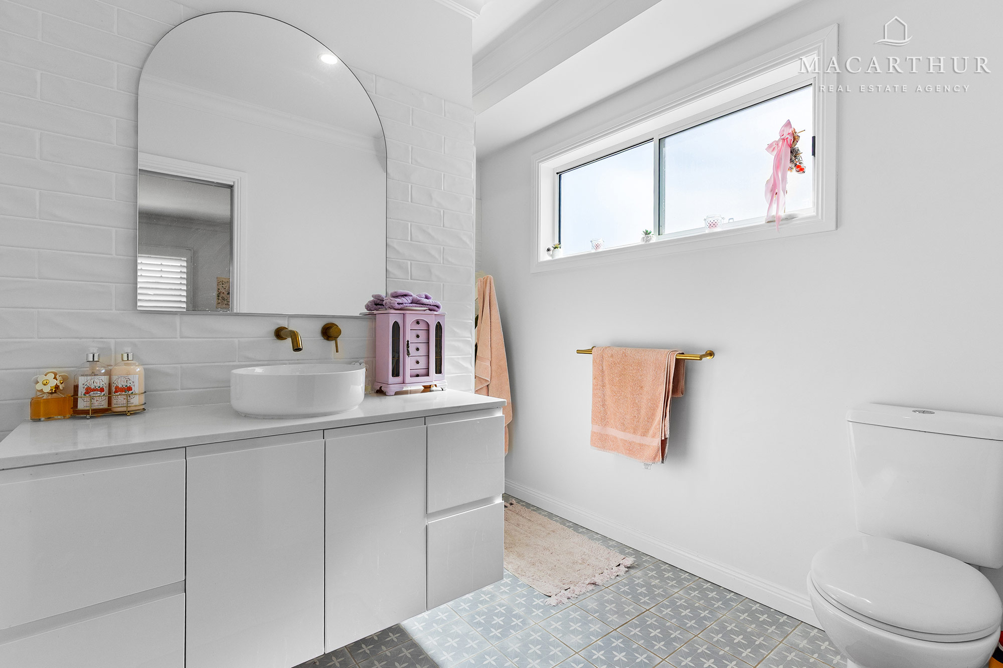 68 JUMBUCK DRIVE, Gobbagombalin NSW 2650 - Image 10