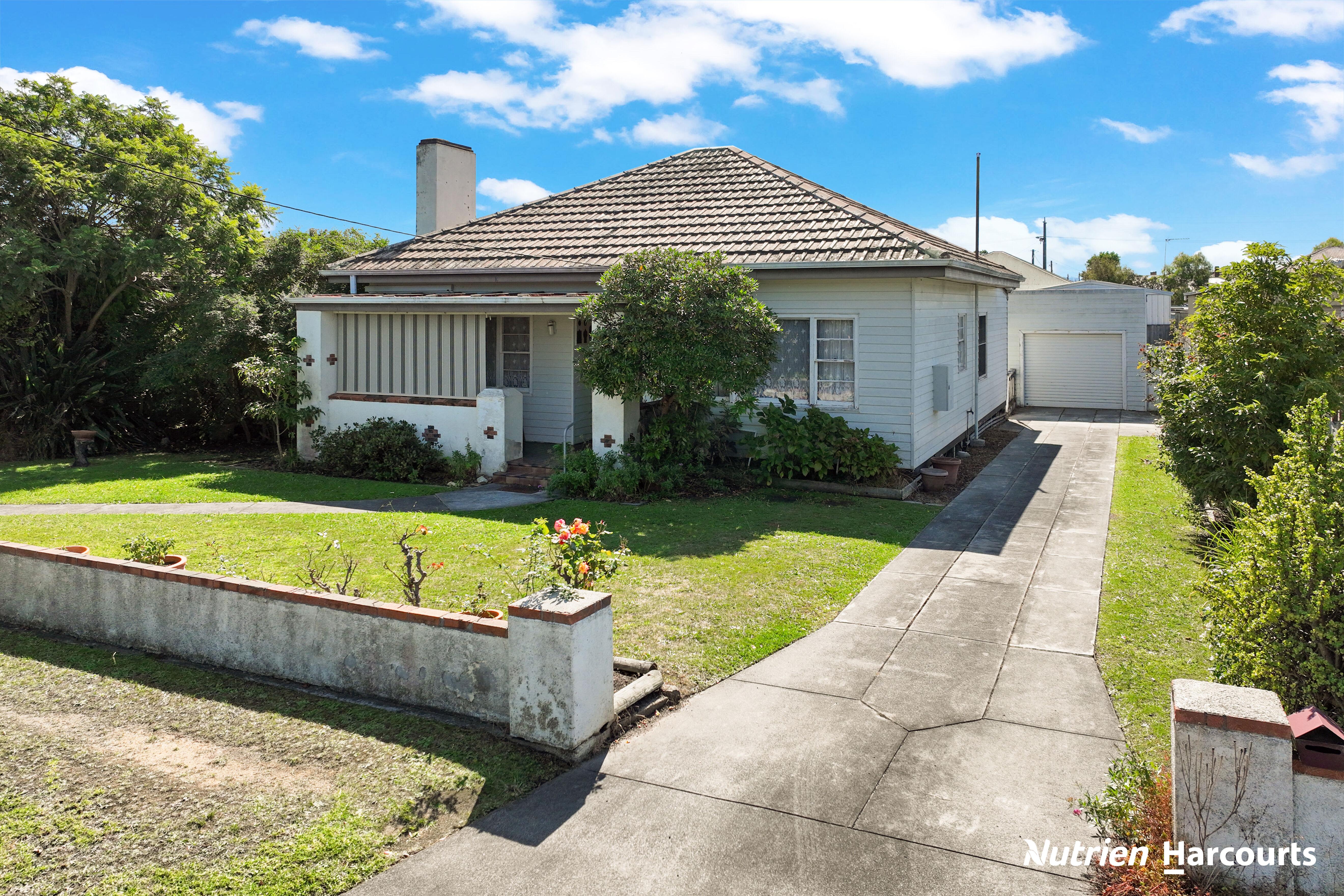 9 Dougherty Street, Yarram, VIC 3971 - Image 1