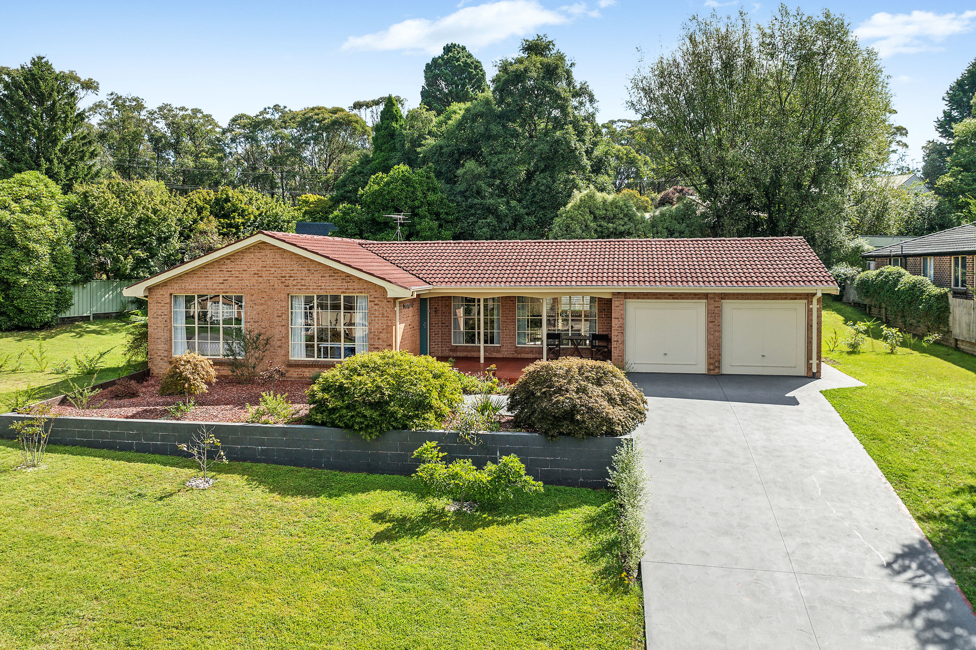 4-bedroom house at 4-6 Flora Street, Wentworth Falls, NSW 2782, Blue Mountains, New South Wales