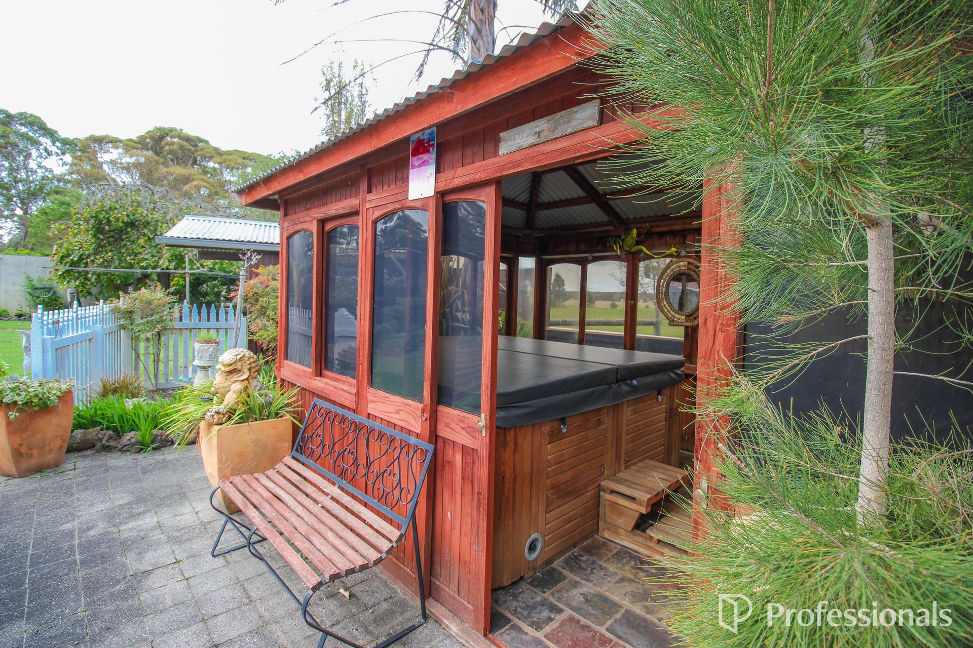 4-bedroom house at HILDALE OAKS 28 NAPIER ROAD, WON WRON VIC 3971, Wellington, Victoria